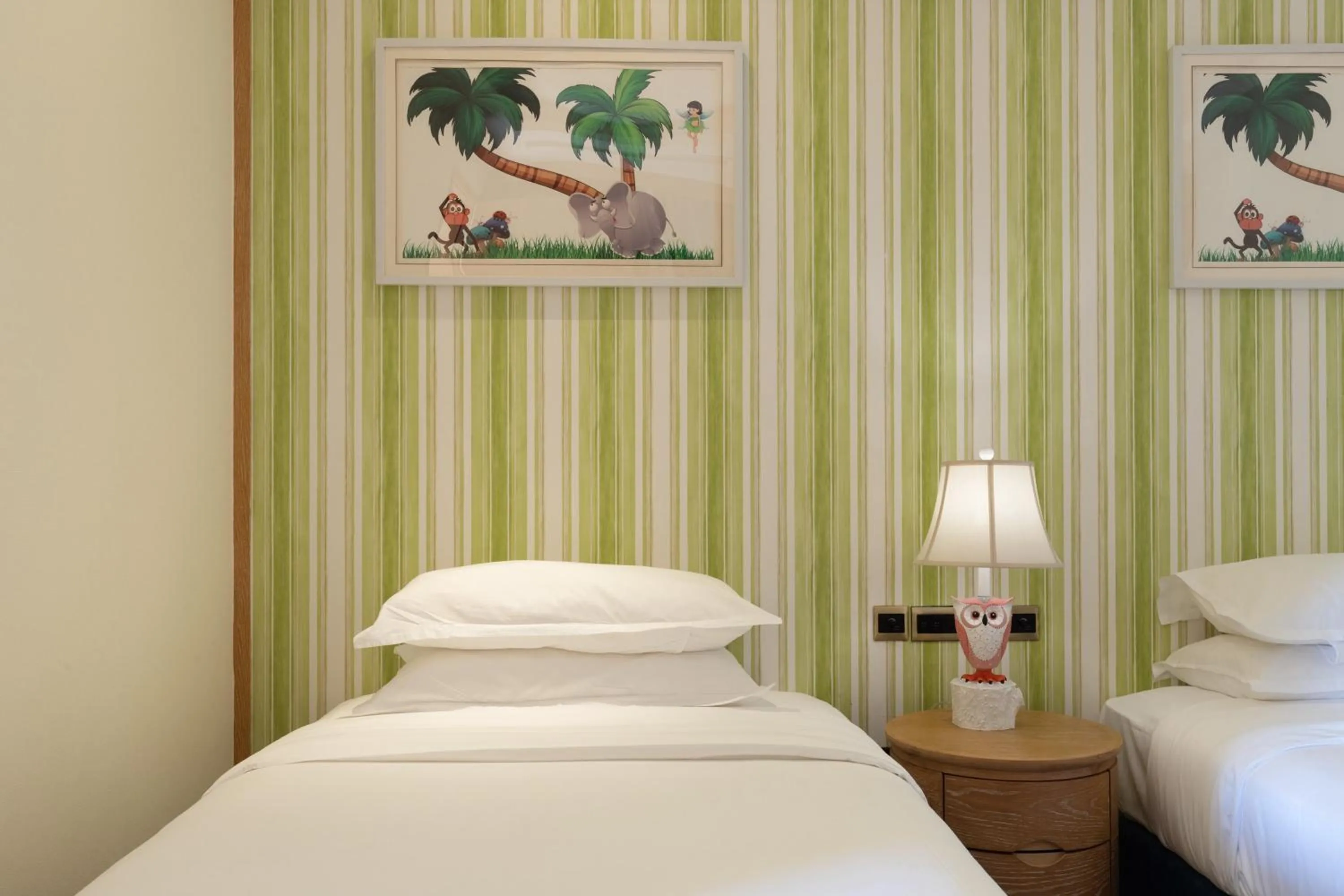 Bedroom, Bed in Mangrove Tree Resort World Sanya Bay -Elader Palm Tower