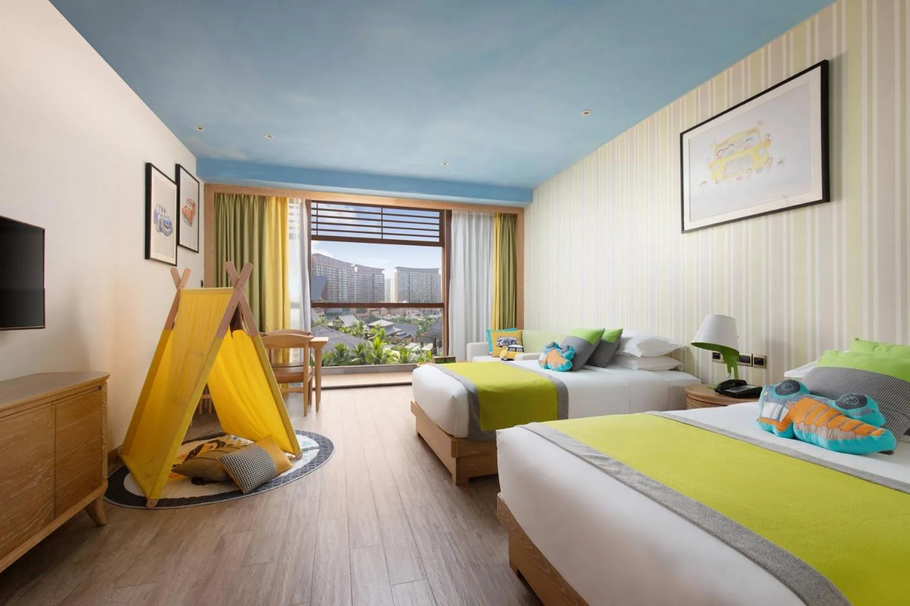 Bed in Mangrove Tree Resort World Sanya Bay -Elader Palm Tower