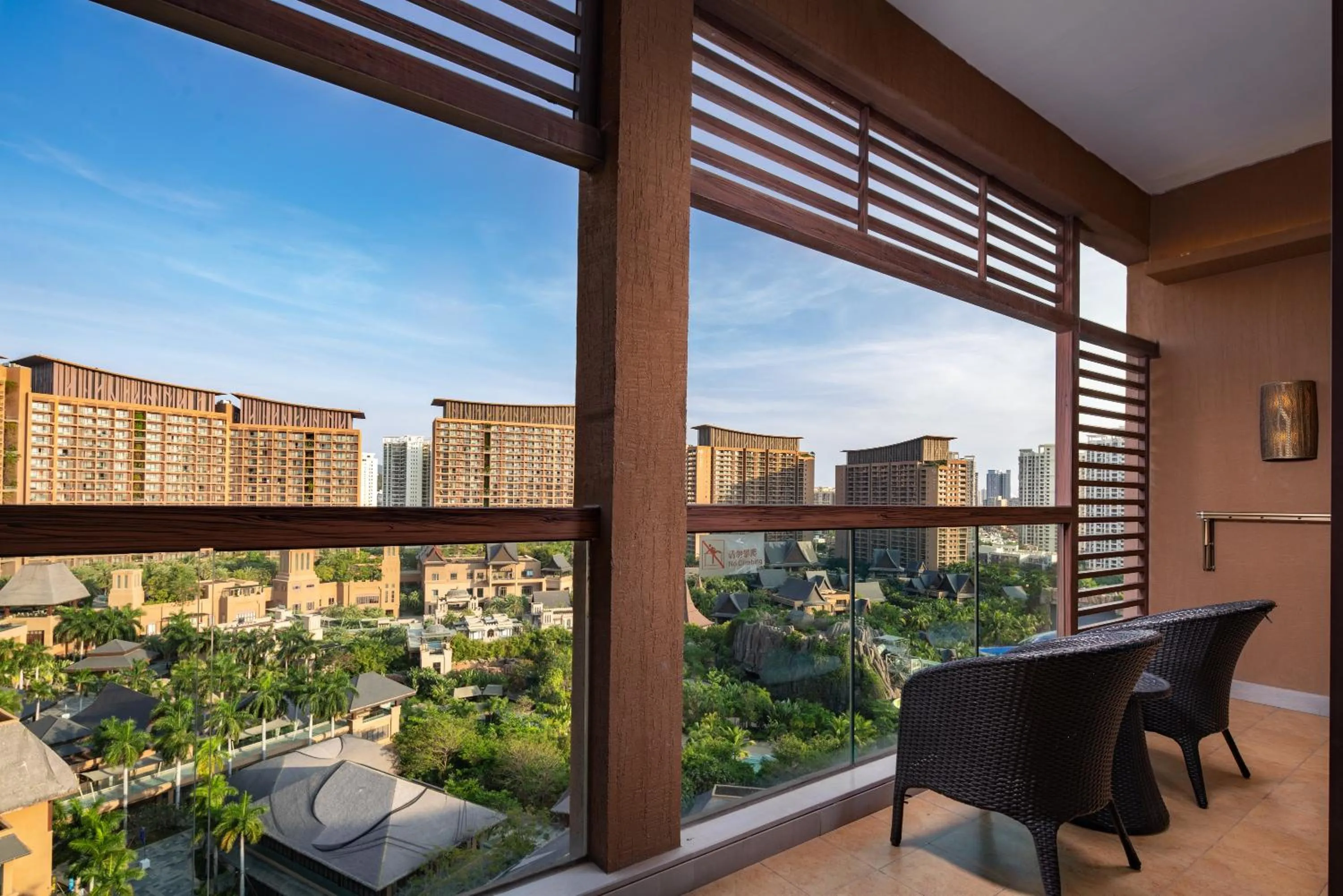 Balcony/Terrace in Mangrove Tree Resort World Sanya Bay -Elader Palm Tower