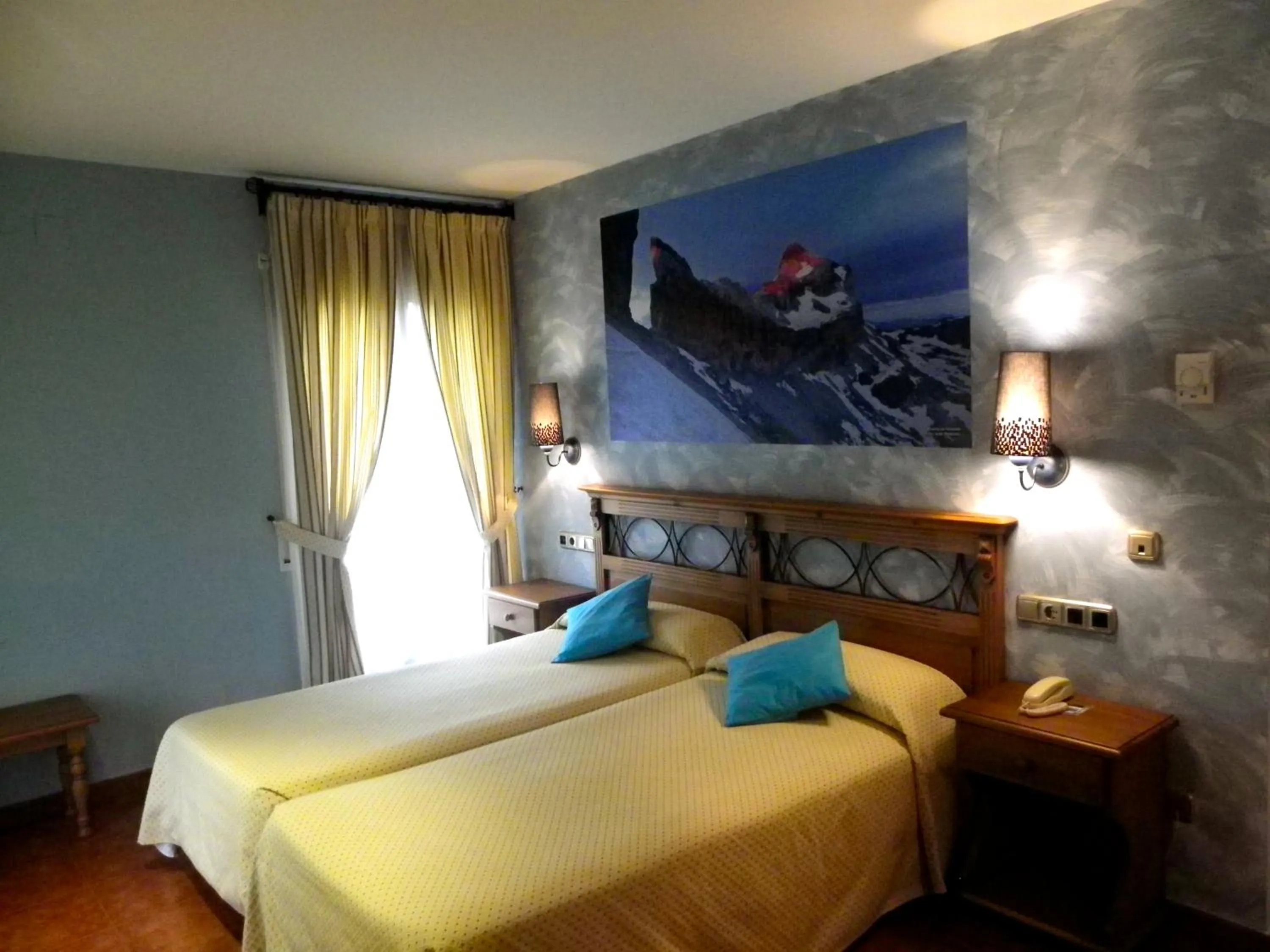 Photo of the whole room, Bed in Hotel Arnal