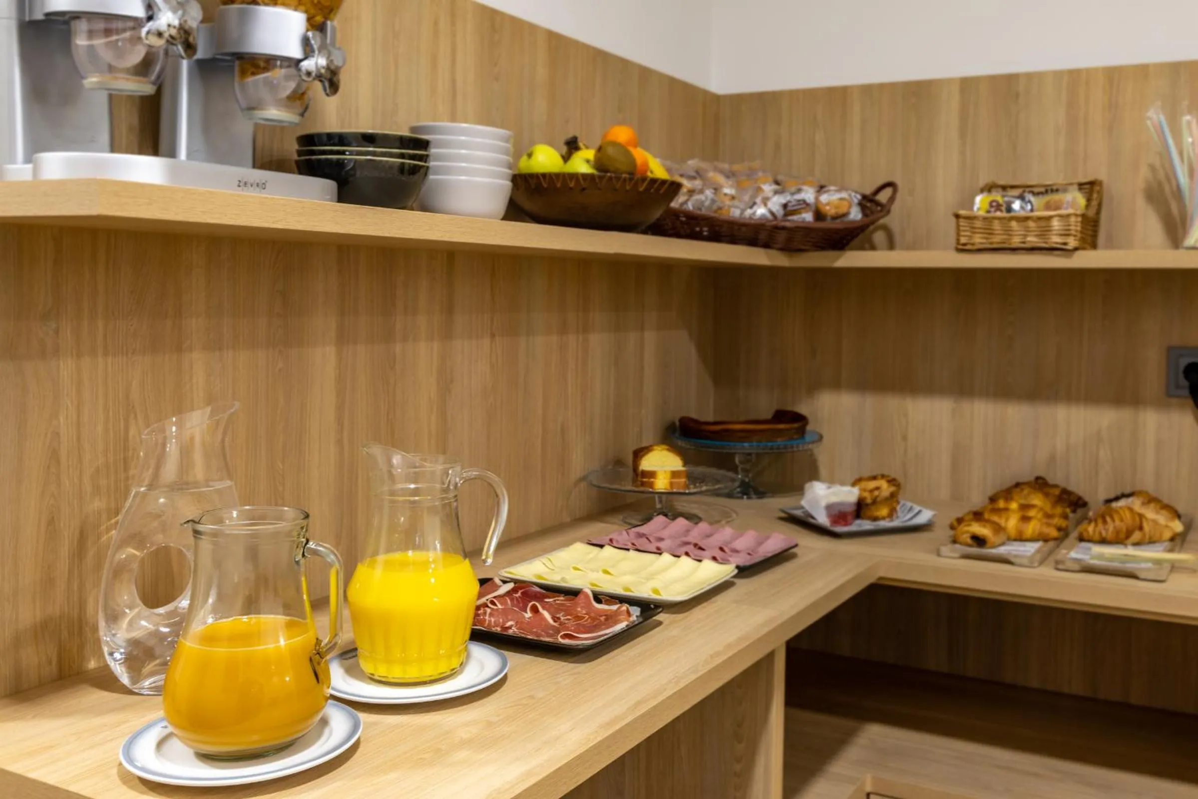 Food and drinks in Hotel Europa