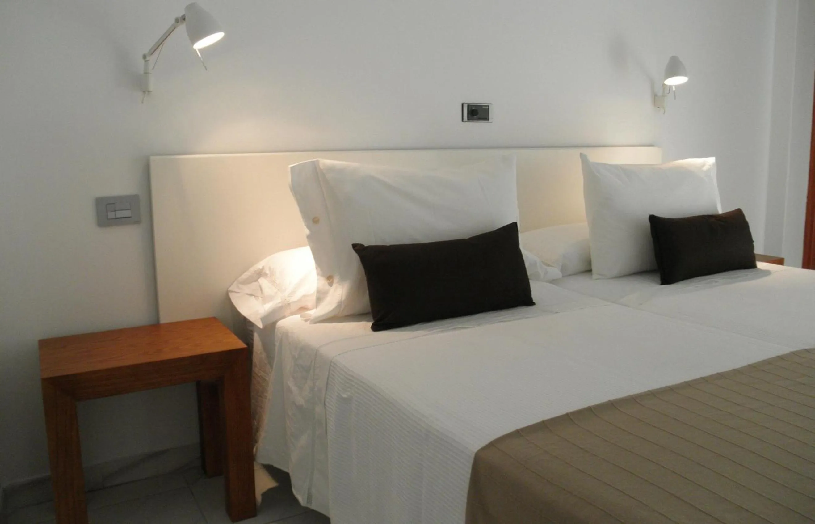 Photo of the whole room, Bed in Hotel Farsund