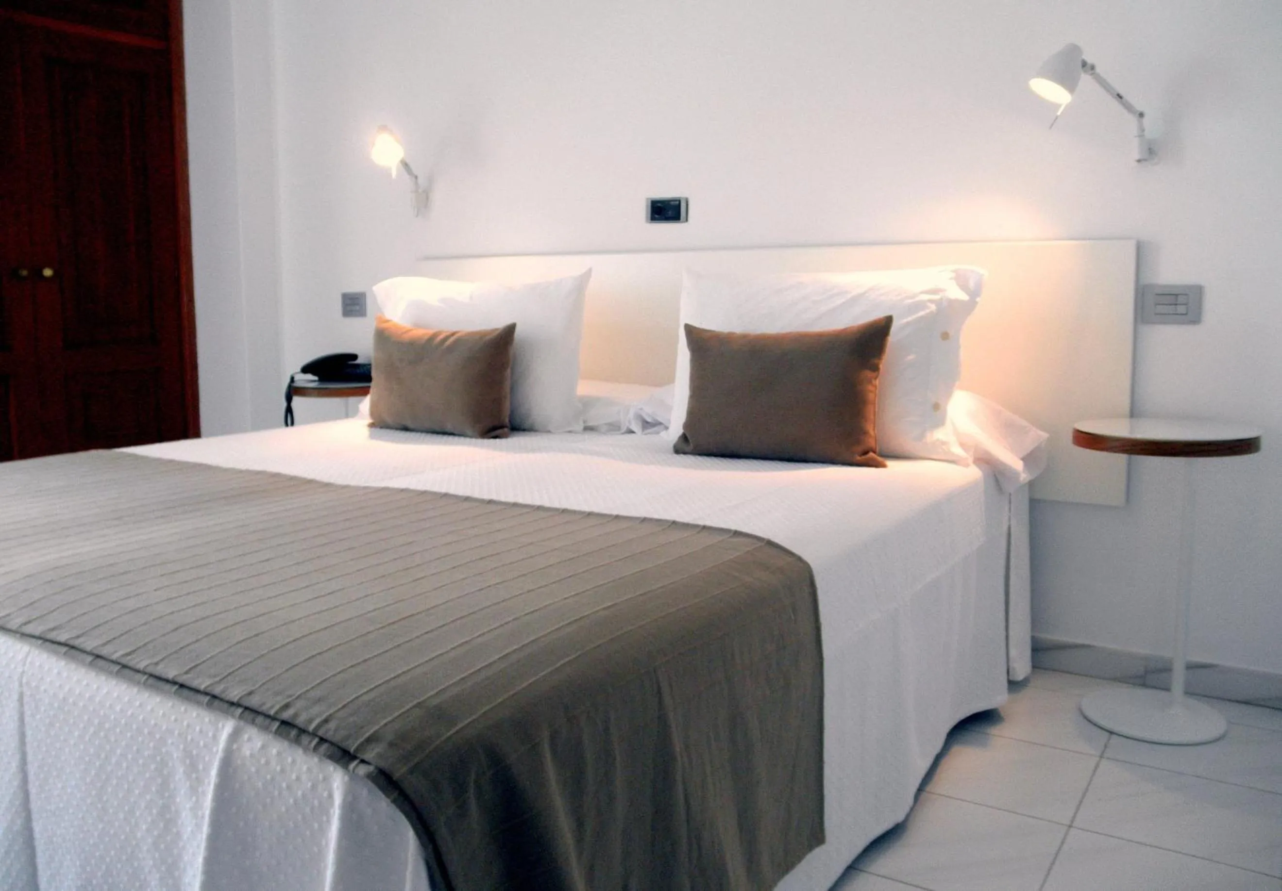 Photo of the whole room, Bed in Hotel Farsund