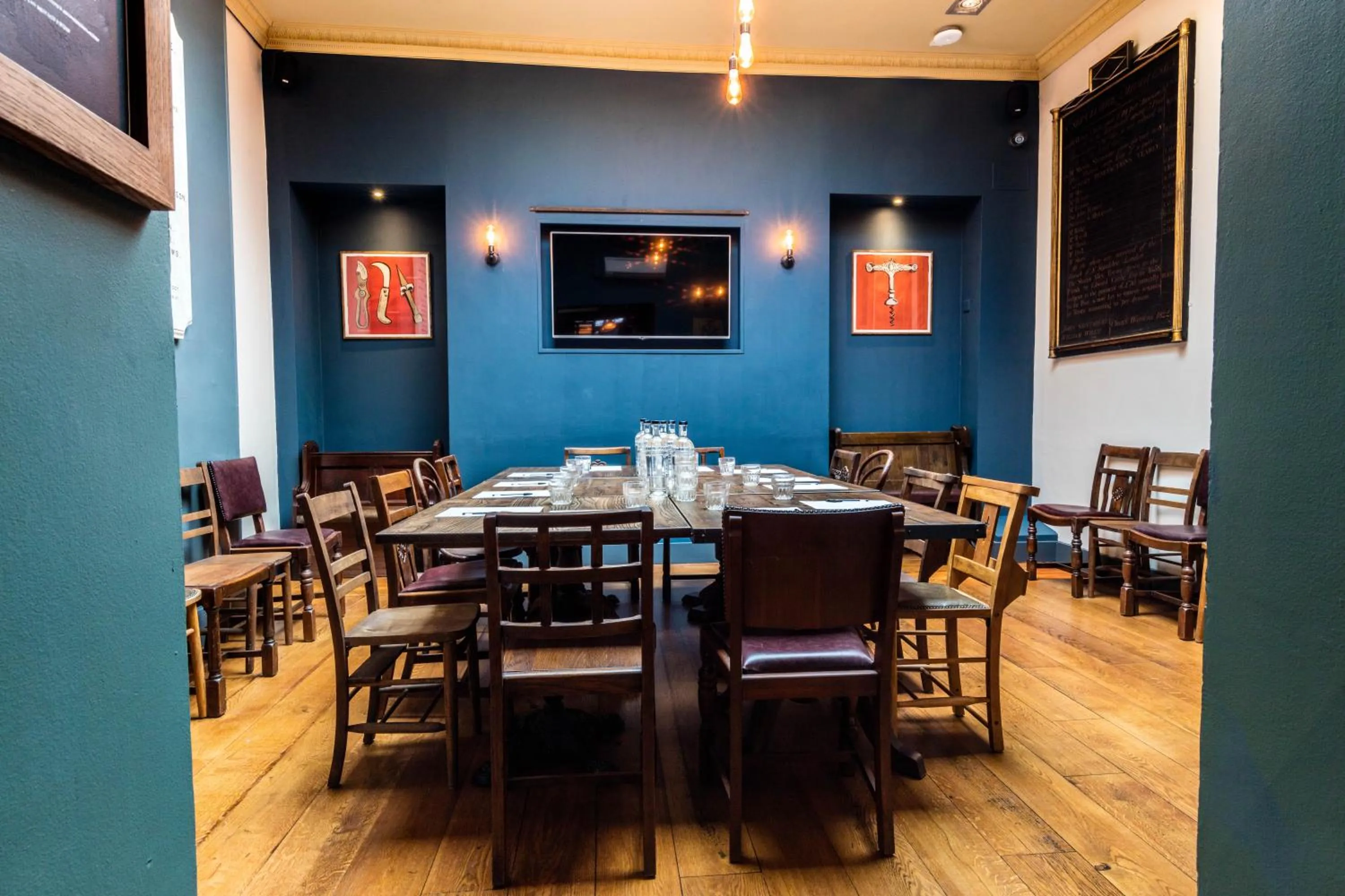 Meeting/conference room in Fox and Anchor