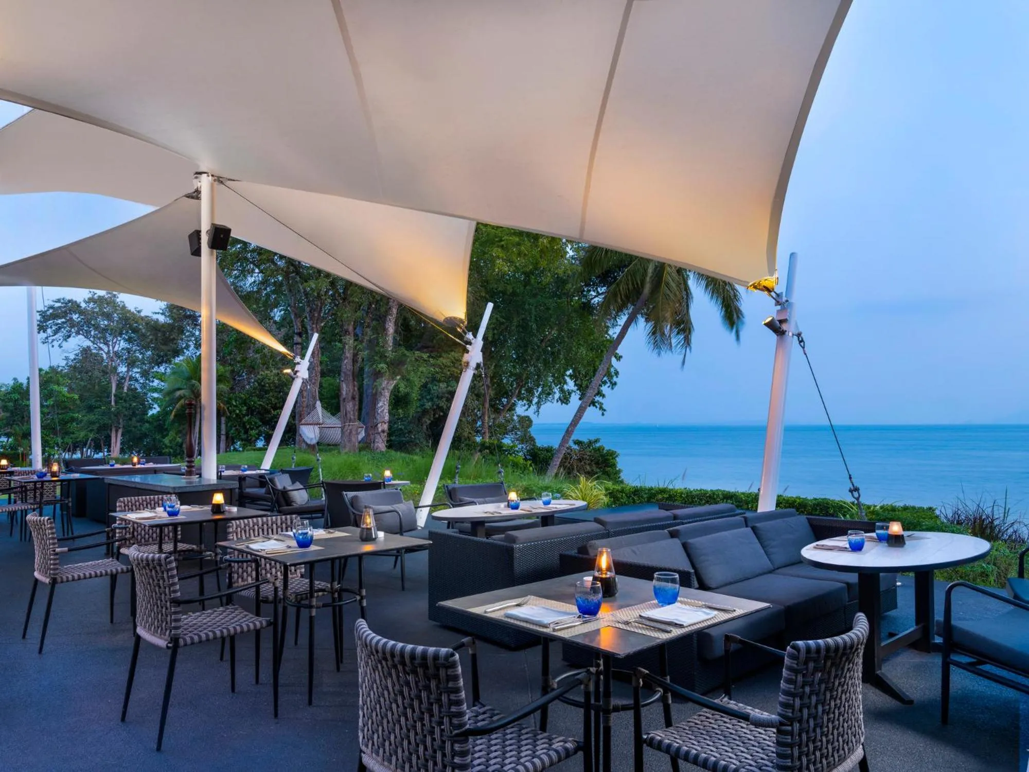 Restaurant/places to eat in The ShellSea Krabi I Luxury Beach Front Resort & Pool Villa