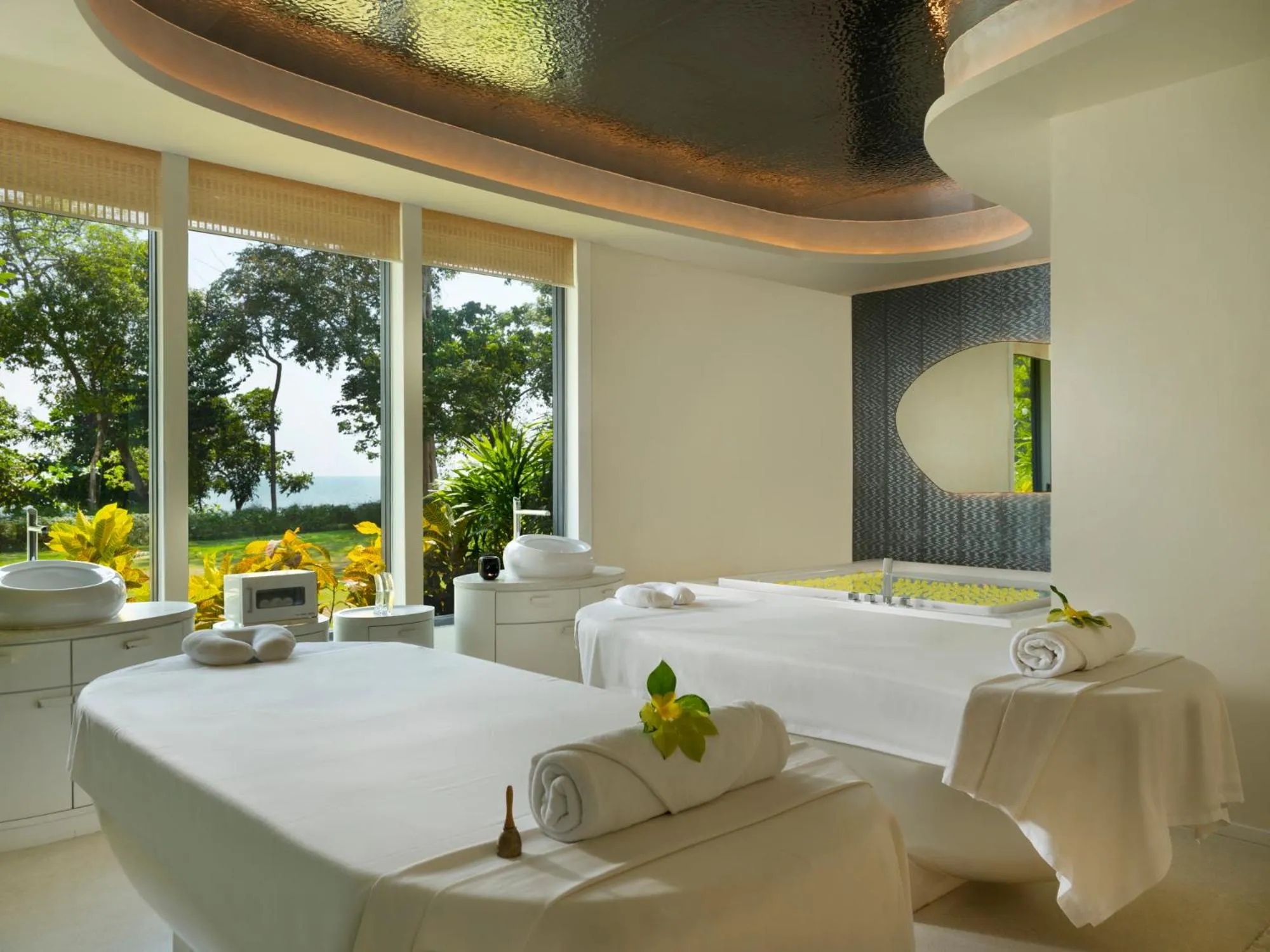 Spa and wellness centre/facilities in The ShellSea Krabi I Luxury Beach Front Resort & Pool Villa