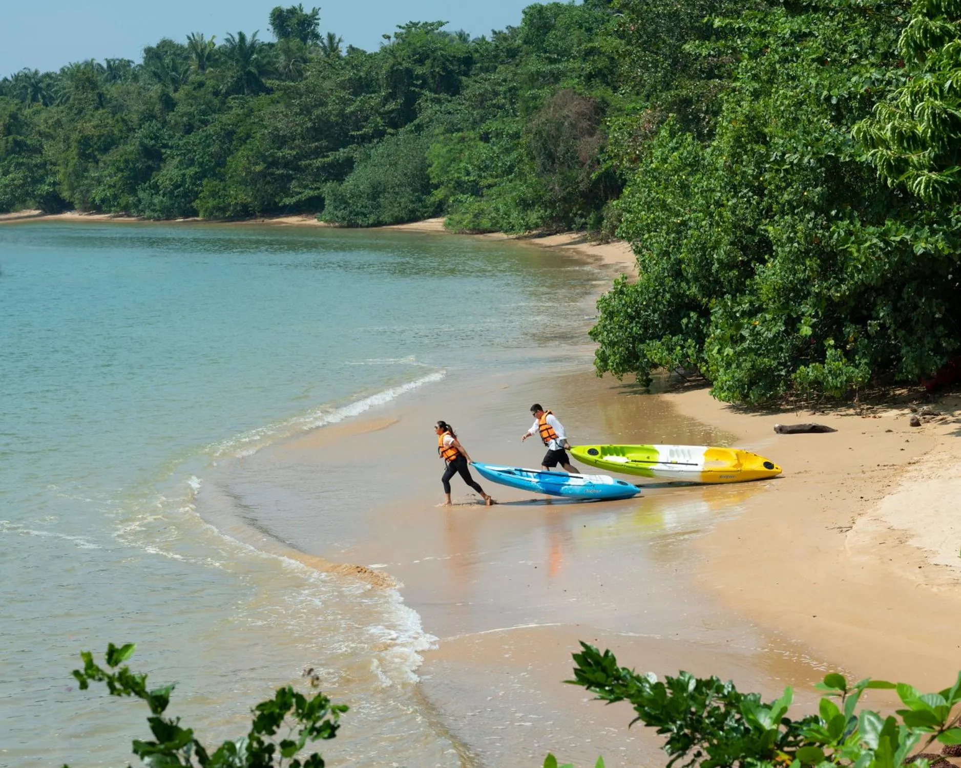Activities in The ShellSea Krabi I Luxury Beach Front Resort & Pool Villa