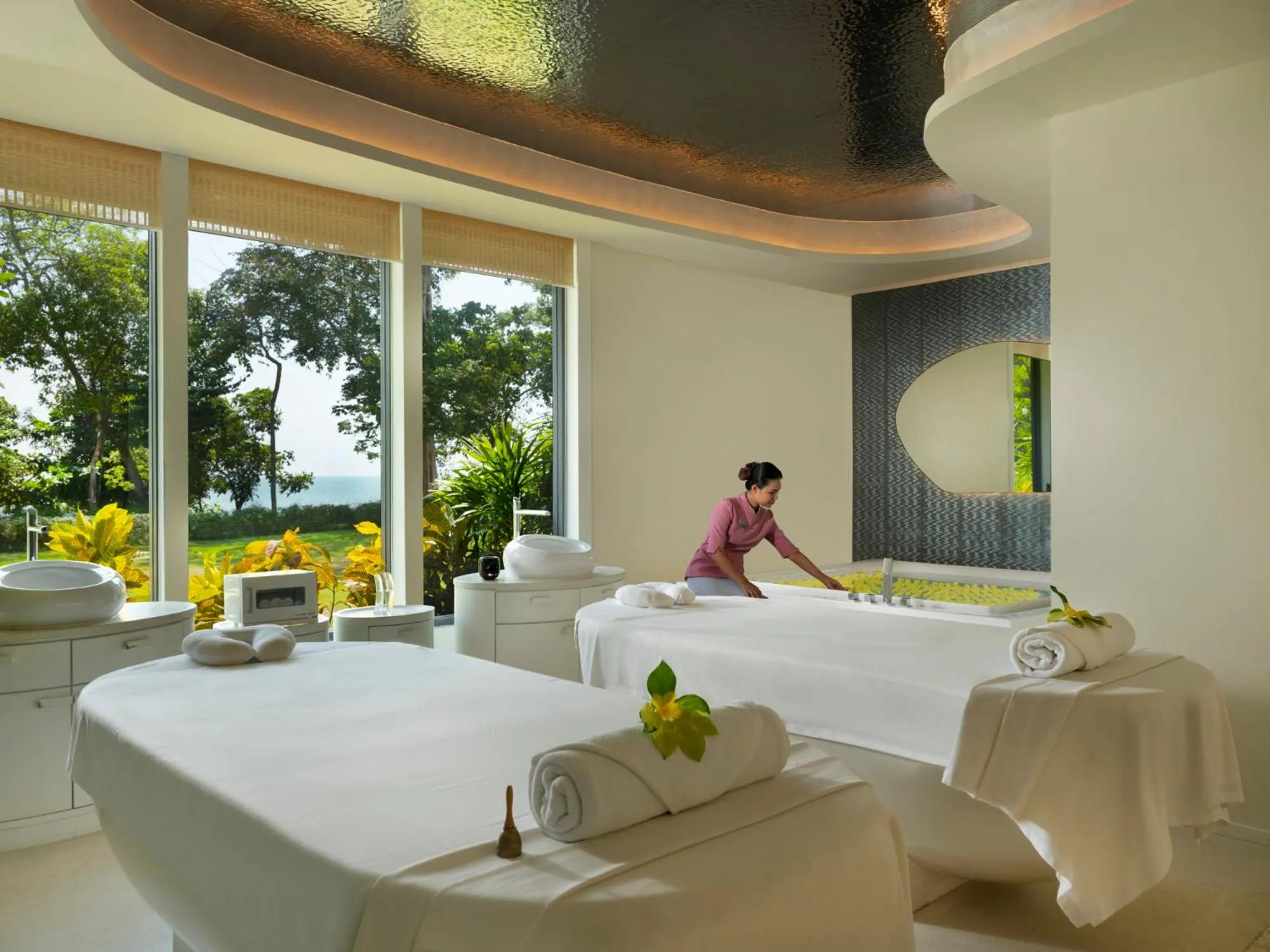 Spa and wellness centre/facilities in The ShellSea Krabi I Luxury Beach Front Resort & Pool Villa