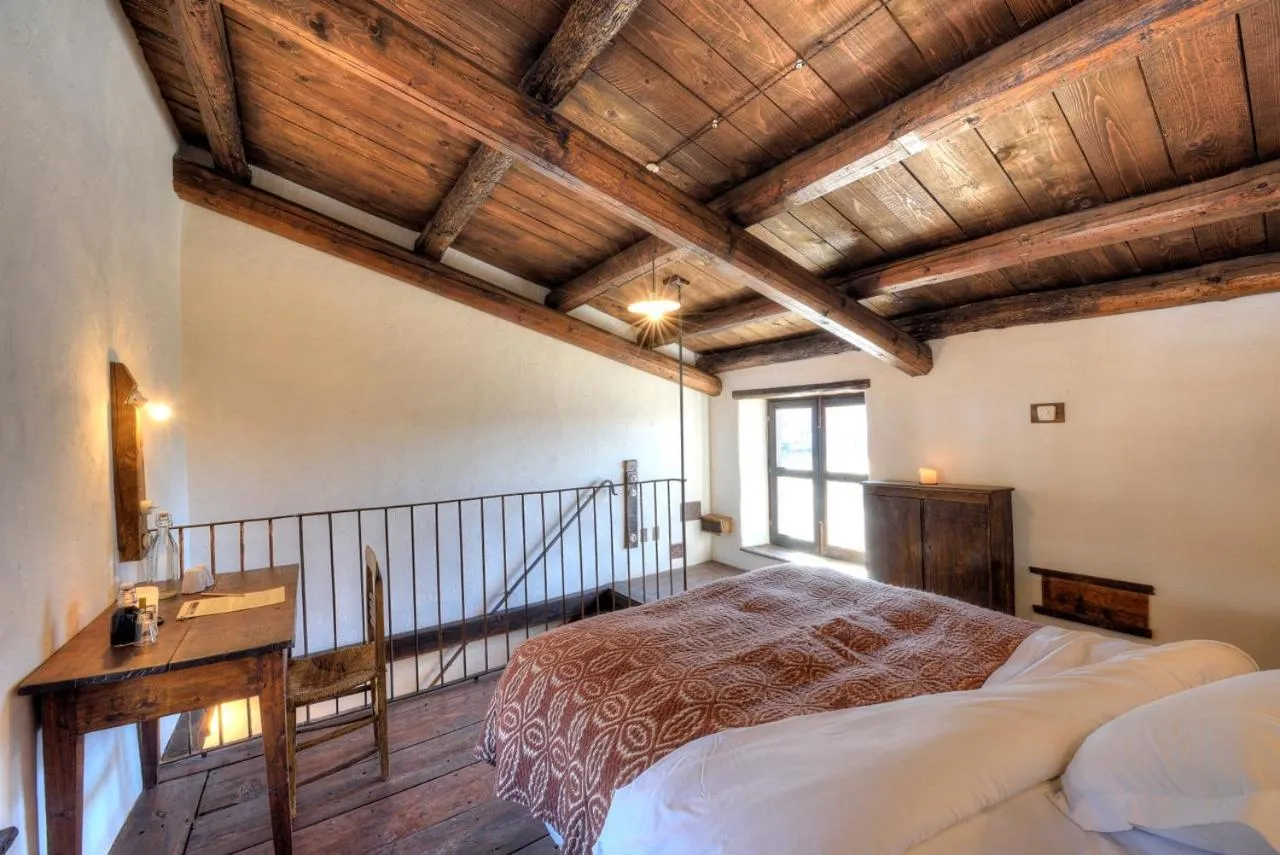 Bedroom, Bed in Sextantio Albergo Diffuso