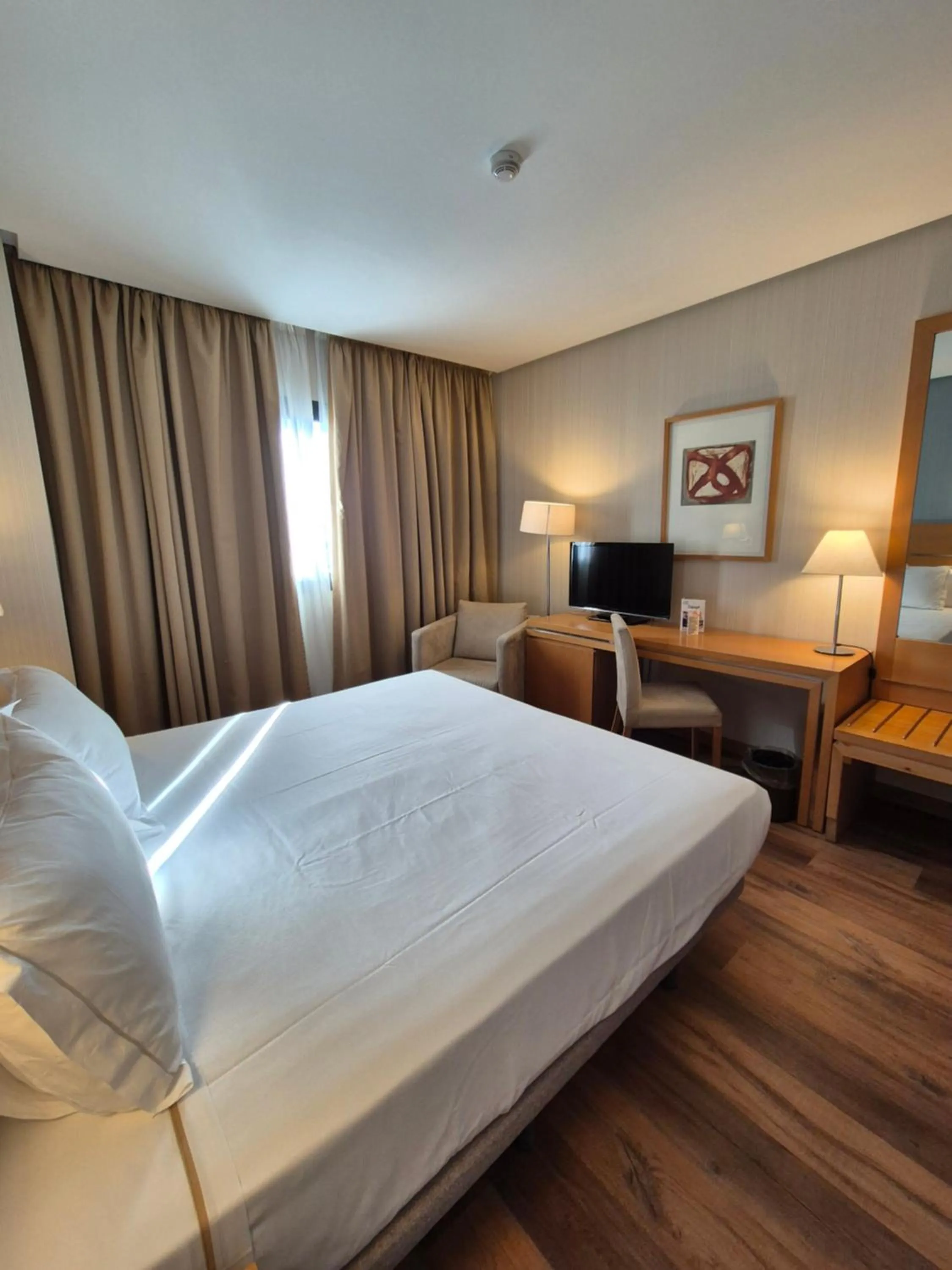 Bed in Hotel Reston Valdemoro