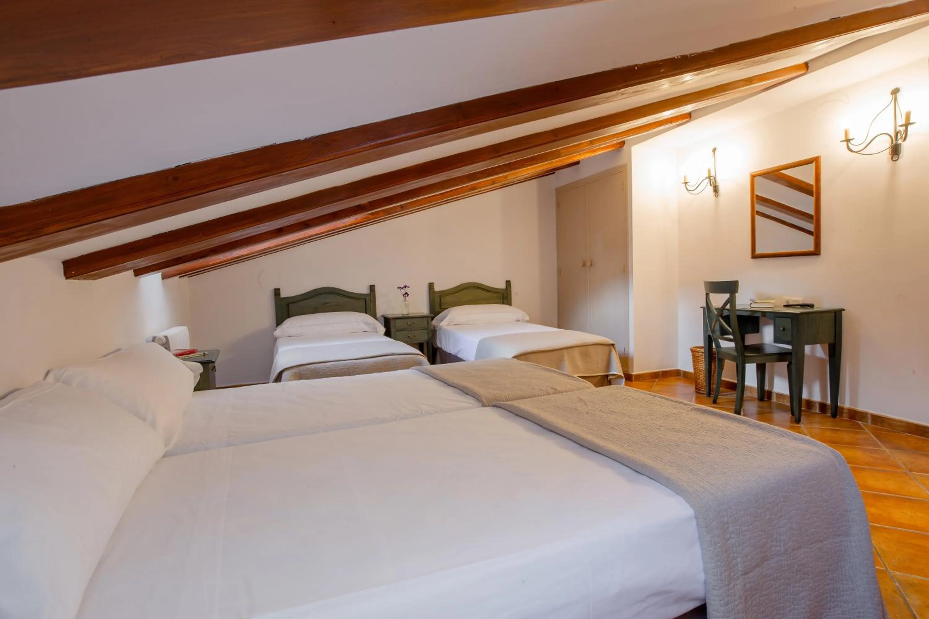 Bedroom, Bed in Hotel Jaime I