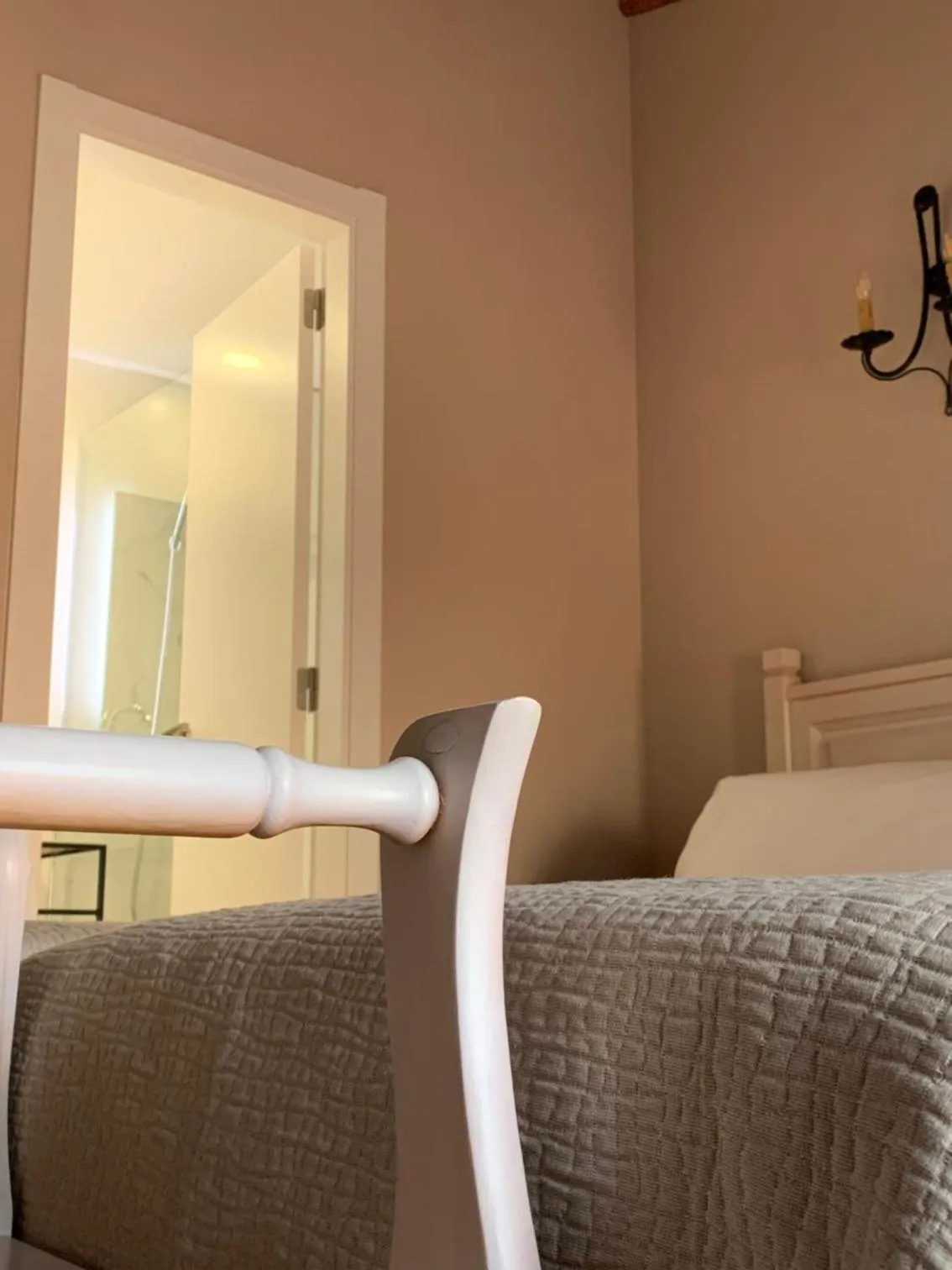 Bathroom, Bed in Hotel Jaime I