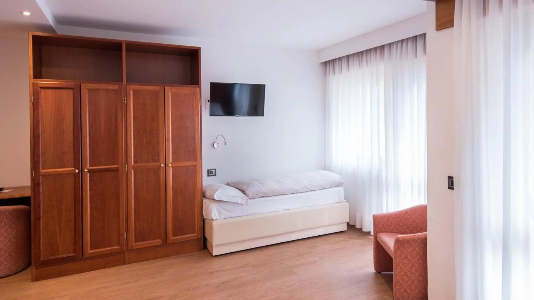 Bedroom, Bed in Hotel Moena