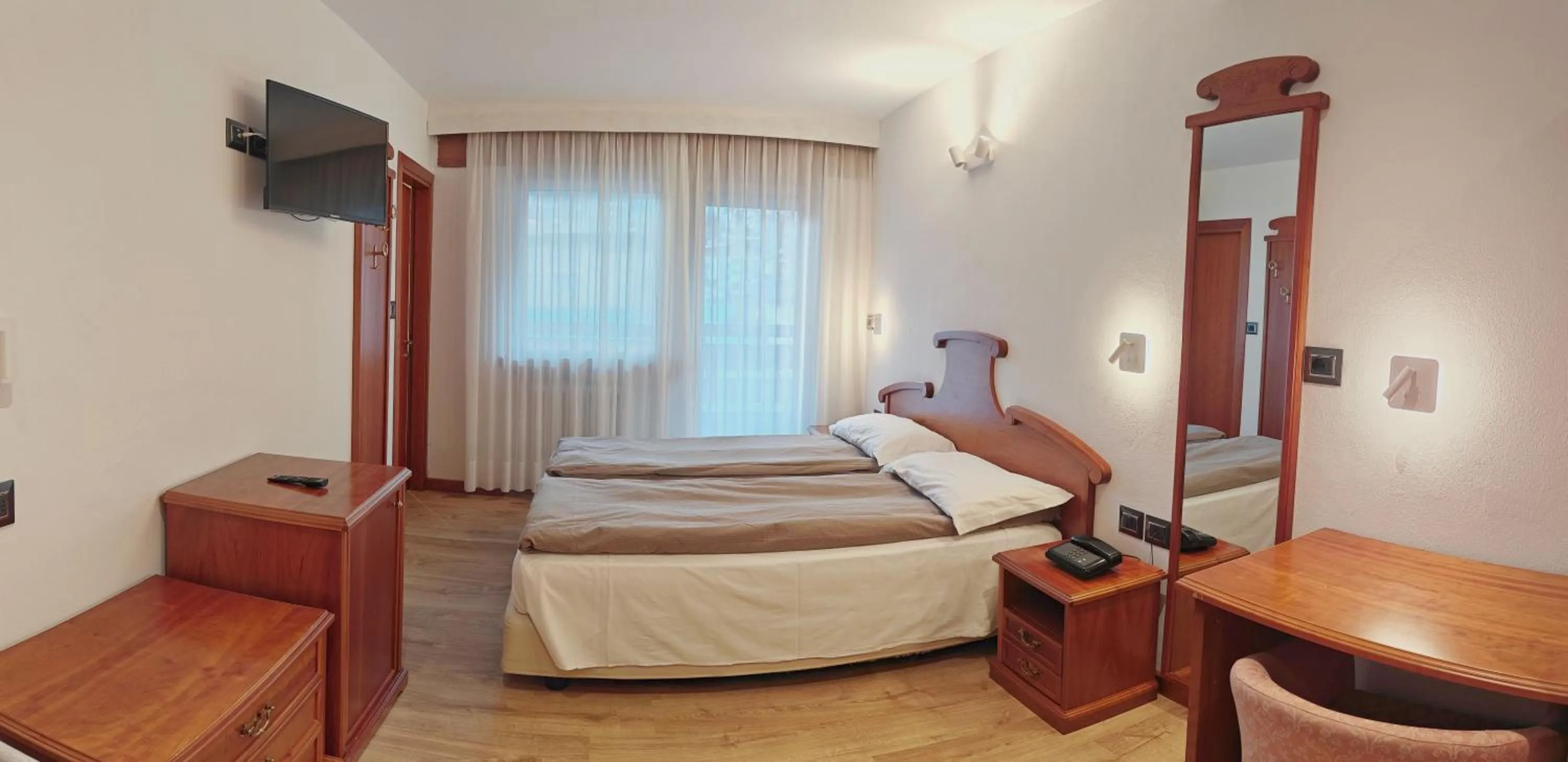 Bedroom, Bed in Hotel Moena