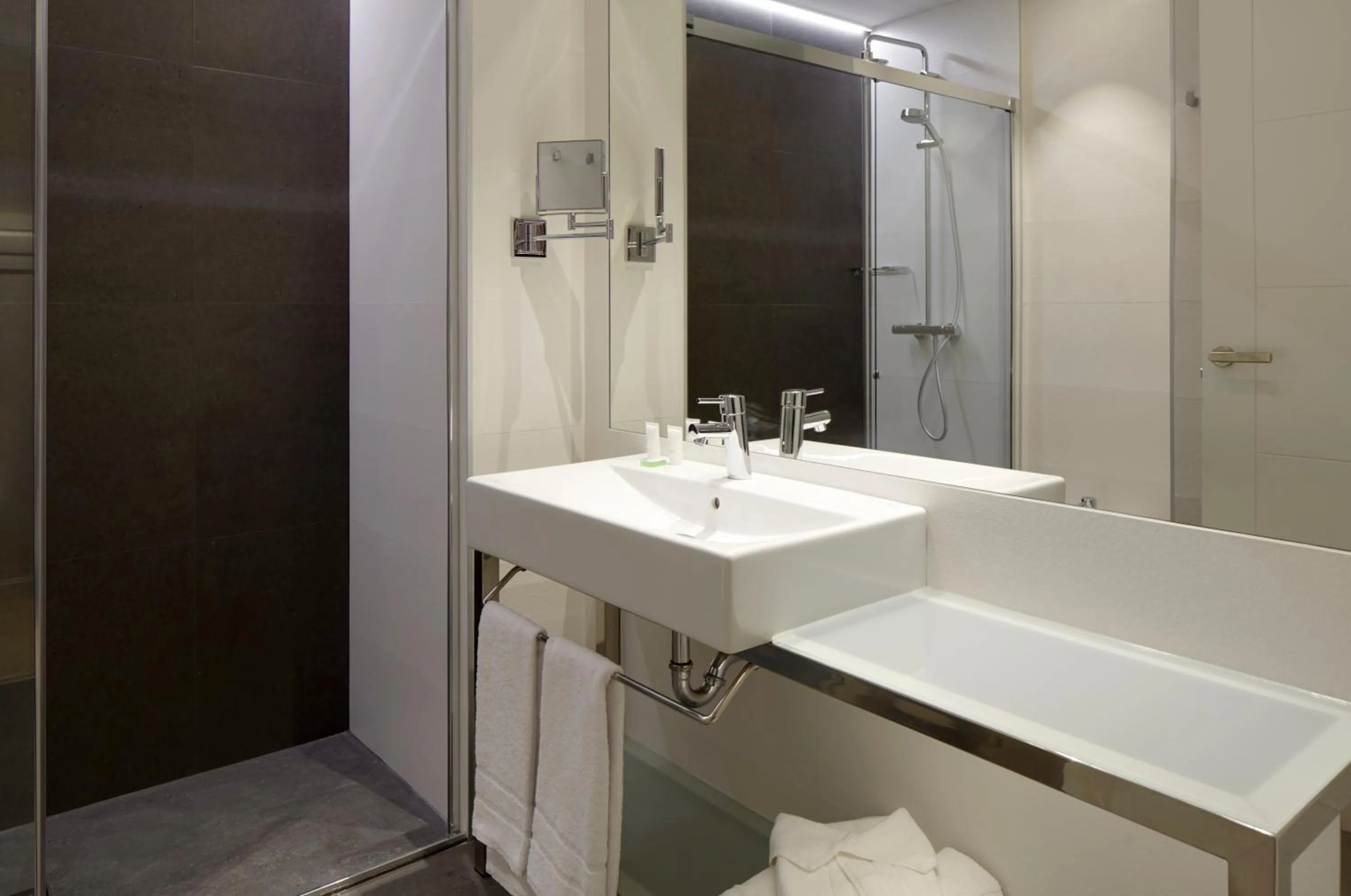 Bathroom in HOTEL ARRiZUL CONGRESS