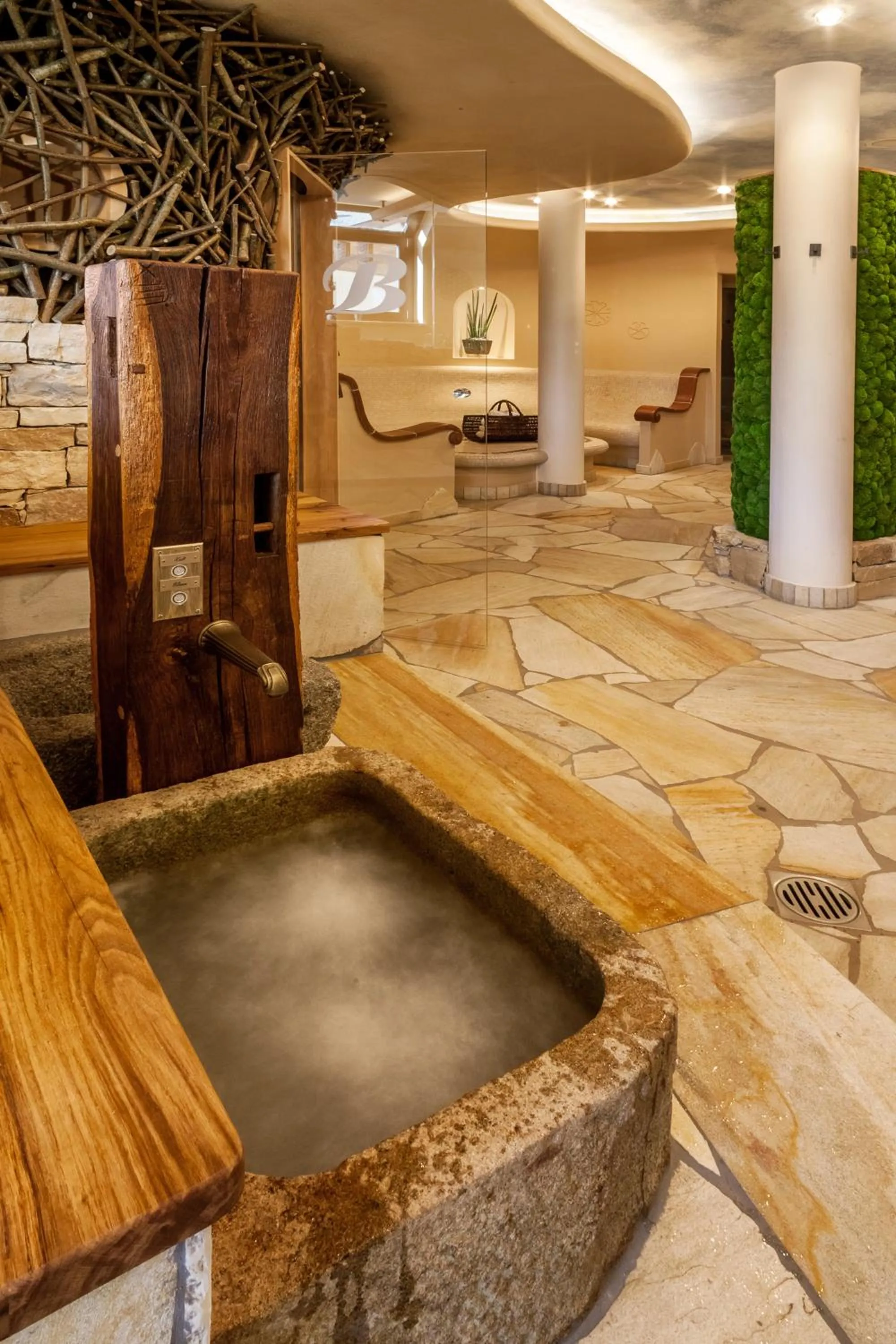 Swimming pool in AlpinArosa