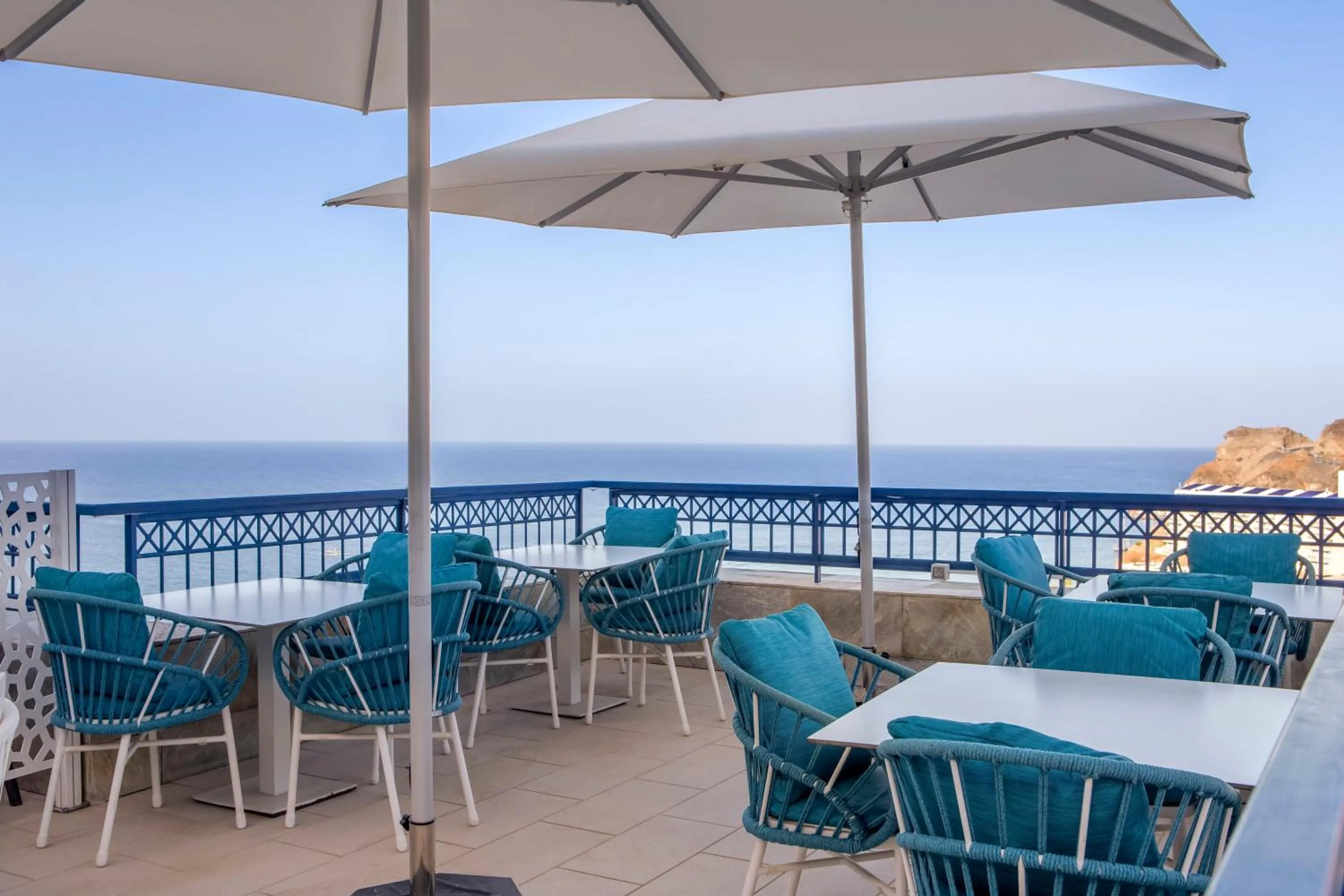 Restaurant/places to eat in Club Cala Blanca