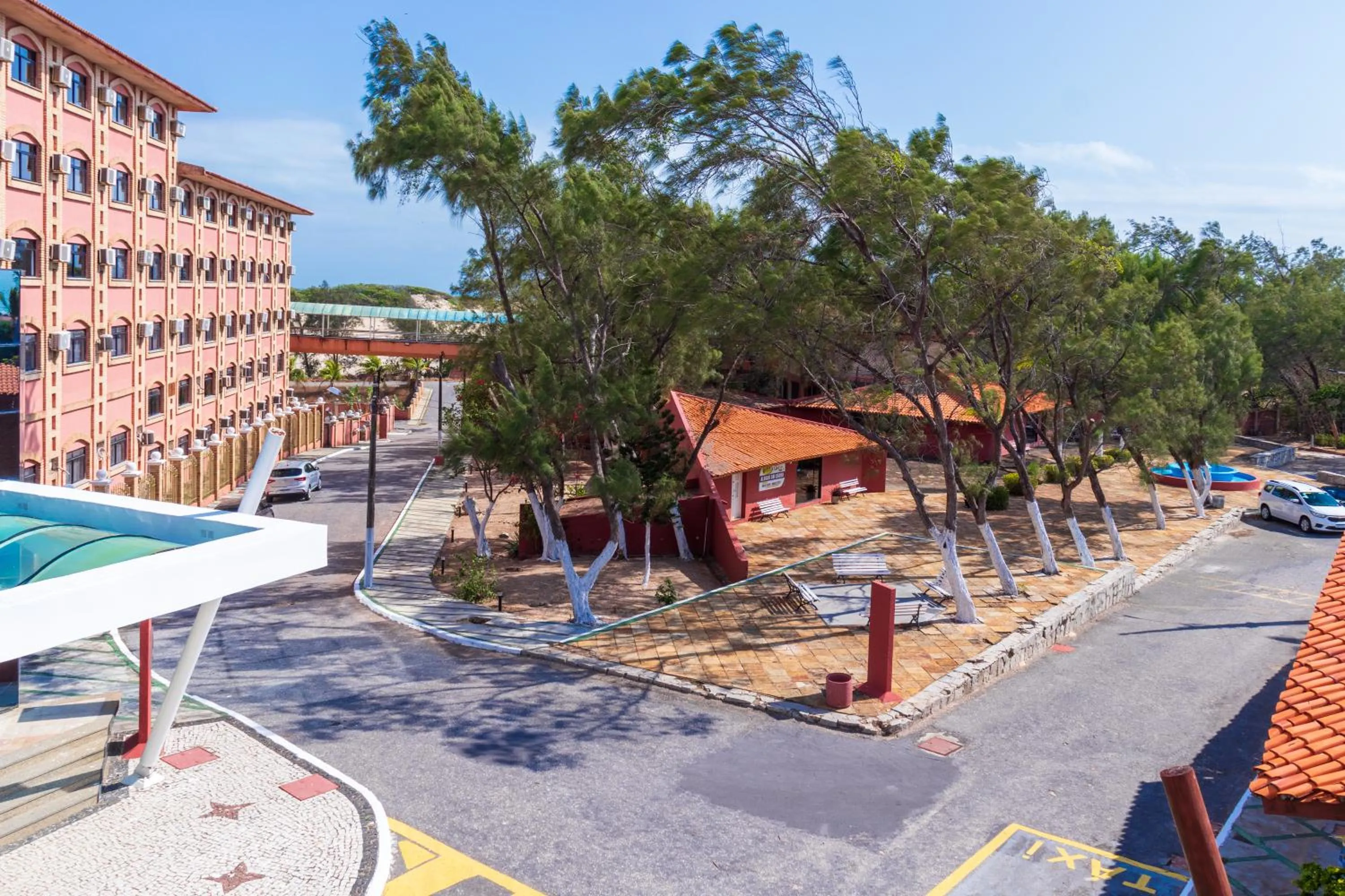 Property building in Porto d'Aldeia Hotel by Castelo Itaipava