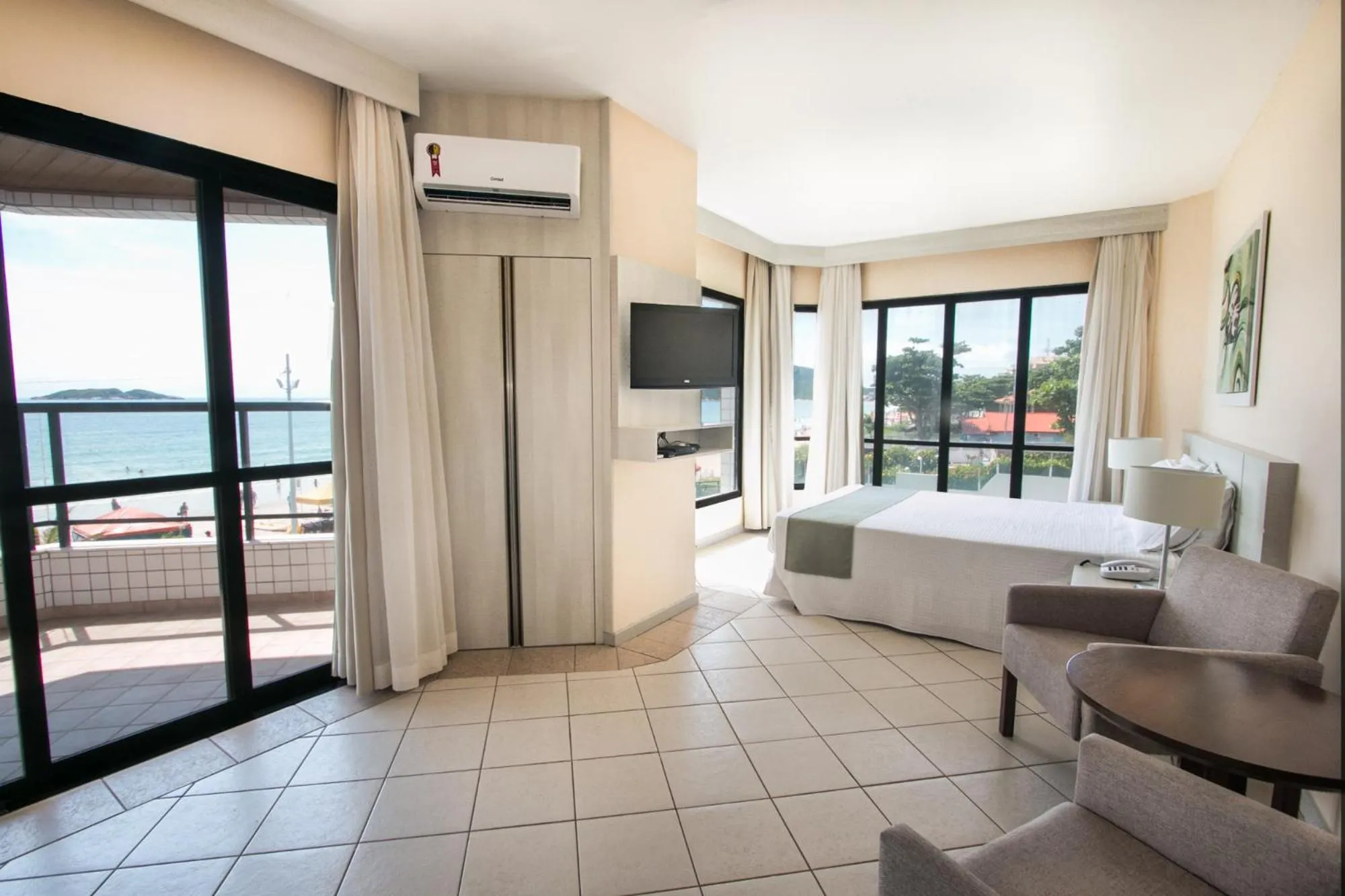 Ingleses Praia Hotel