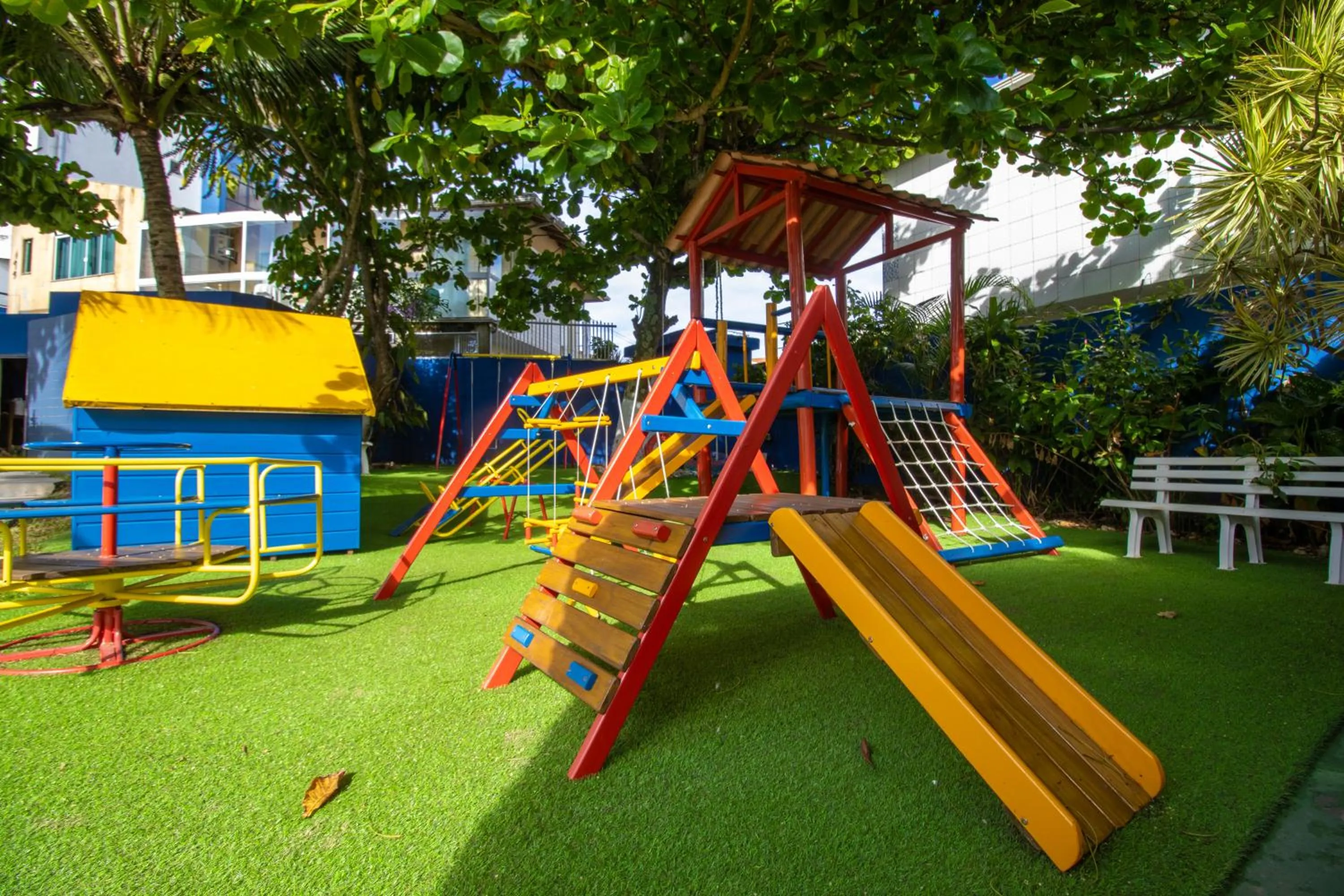 Day in Ingleses Praia Hotel