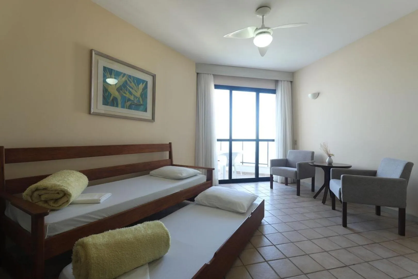 Bed in Ingleses Praia Hotel