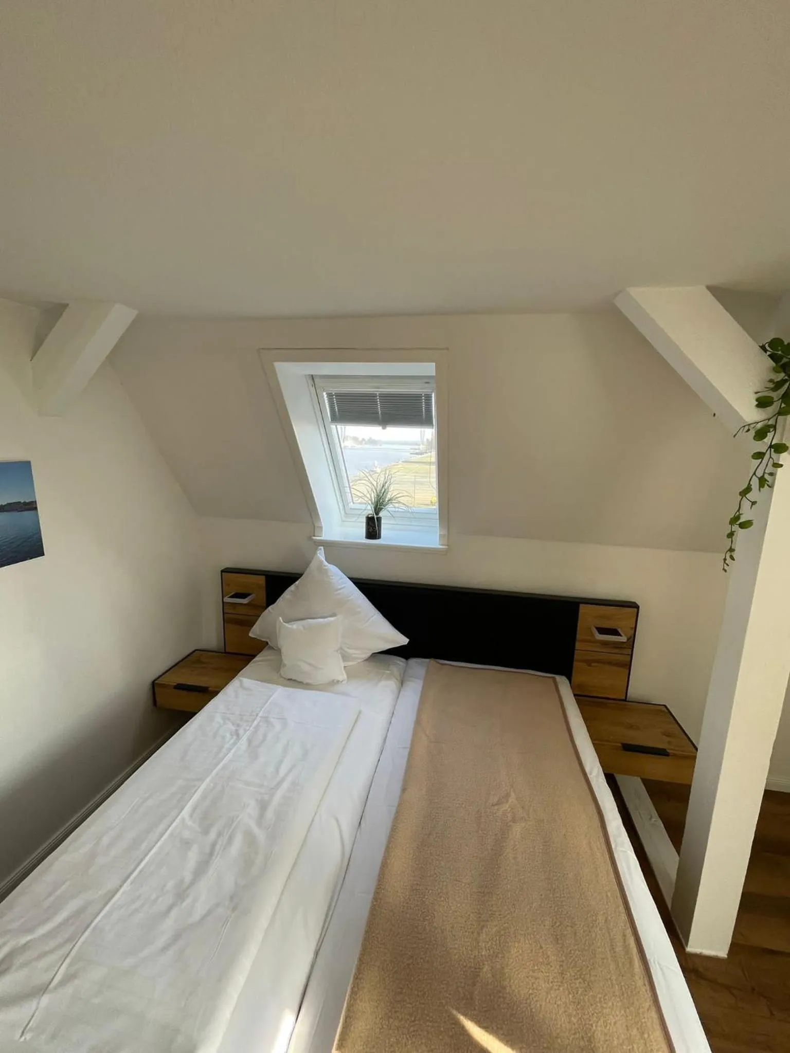 Bed in Kanal-Haus "Das Gästehaus direkt am NOK"