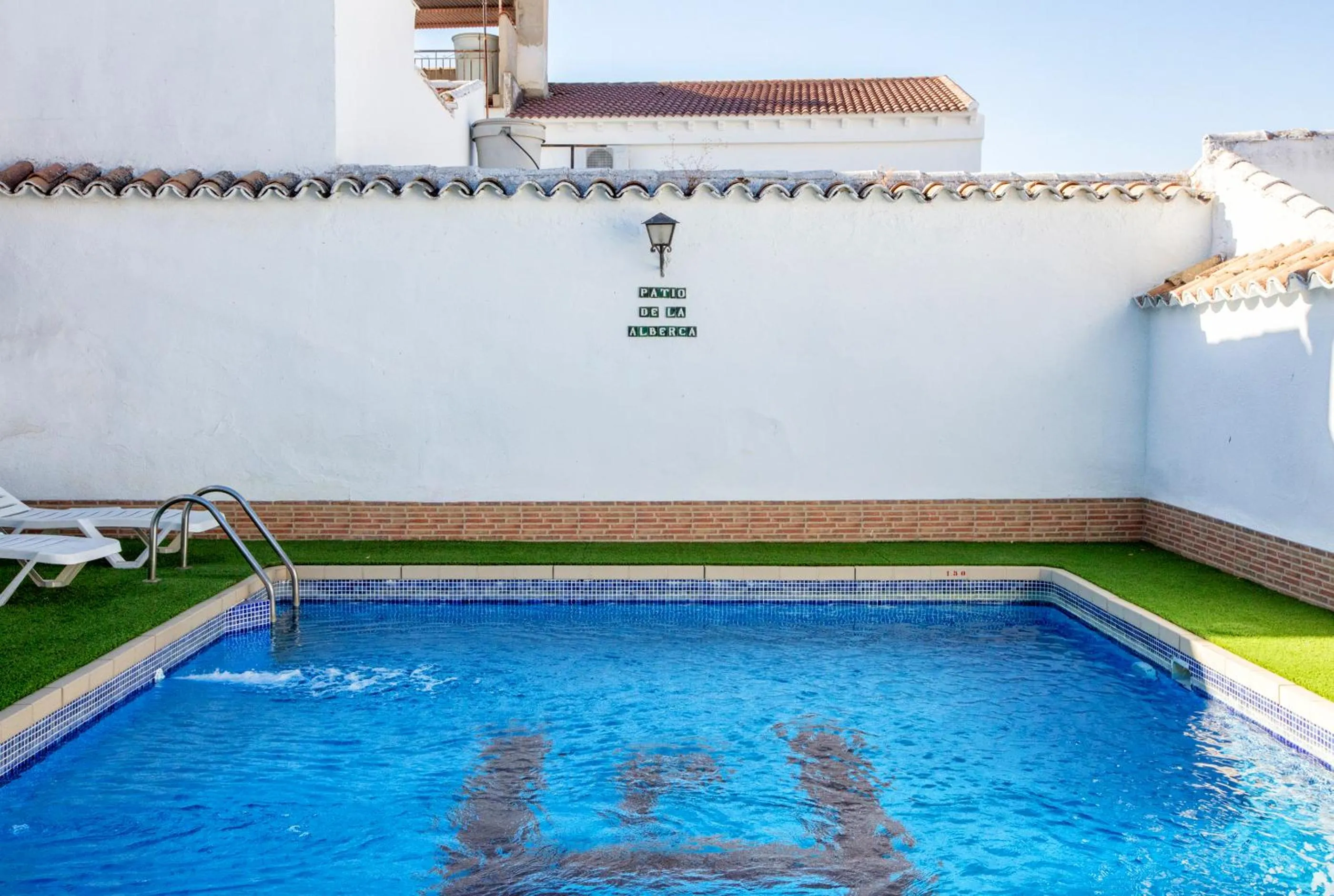 Swimming pool in Hotel Palacio del Intendente