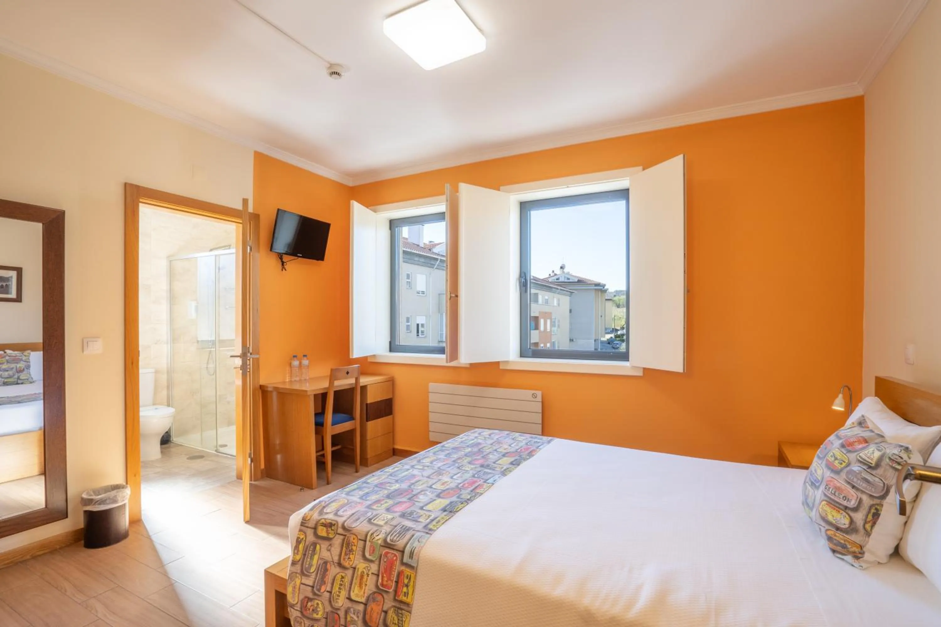 Bedroom, Bed in B&B Pensão Avenida