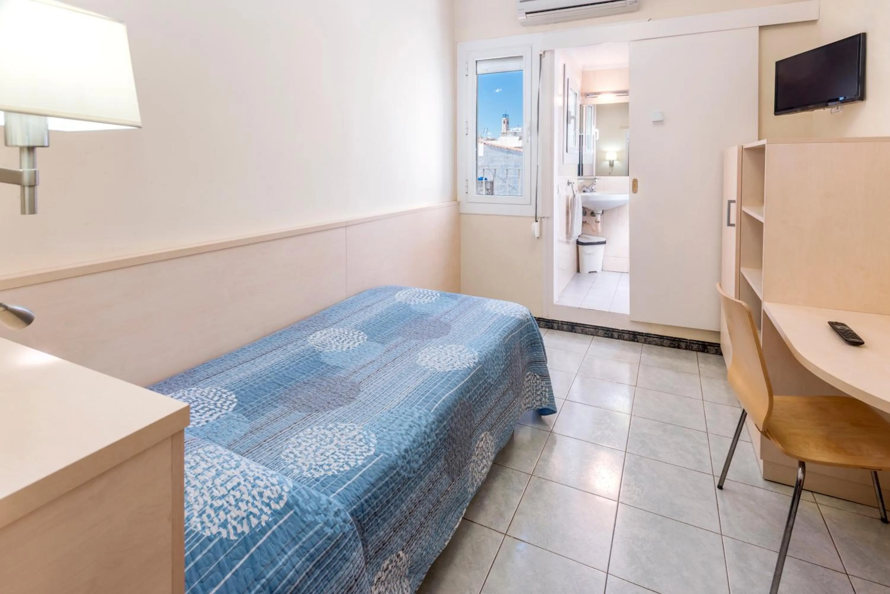 Photo of the whole room, Bed in Hostal Solimar