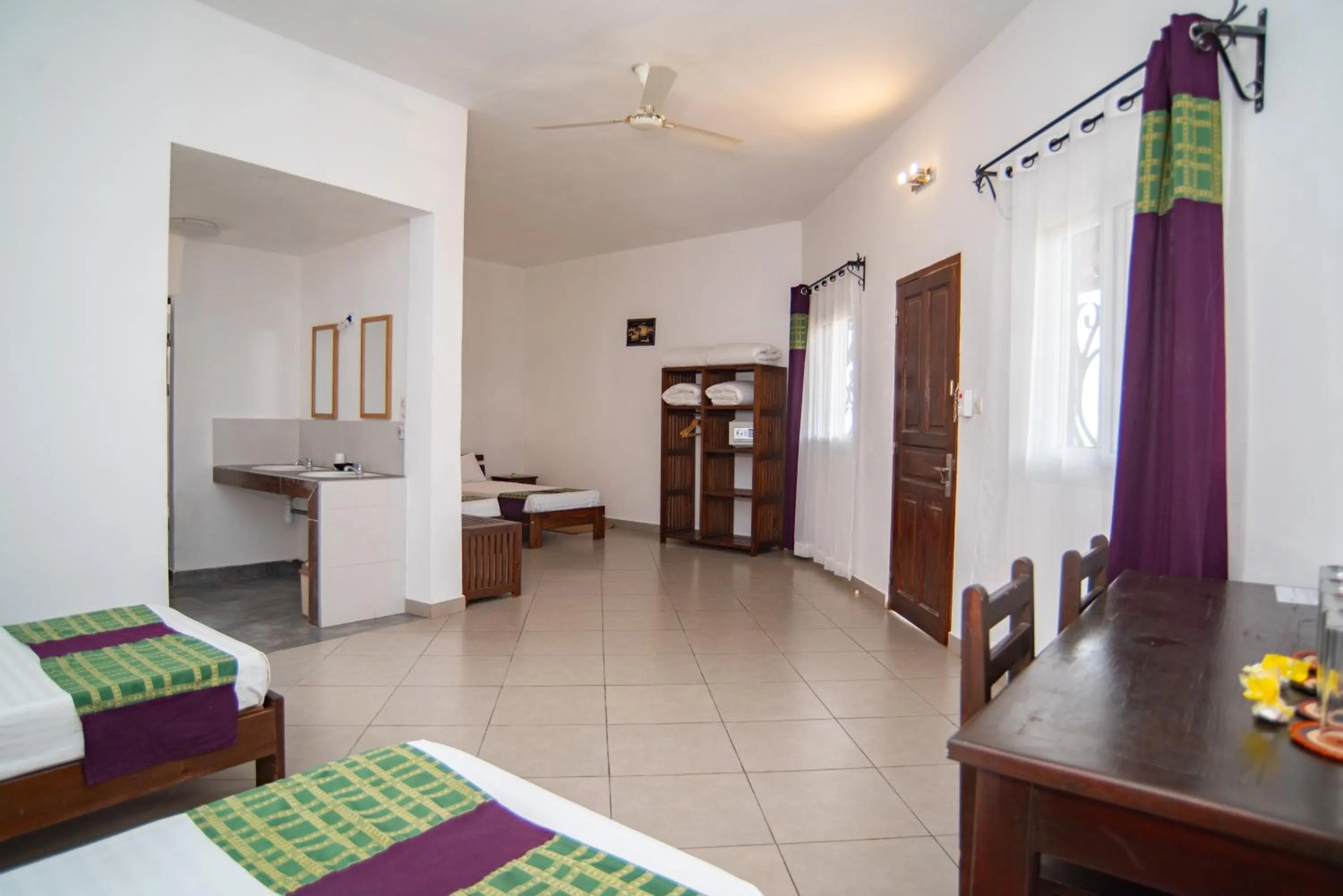 Photo of the whole room, Bed in HOTEL H1 ISALO