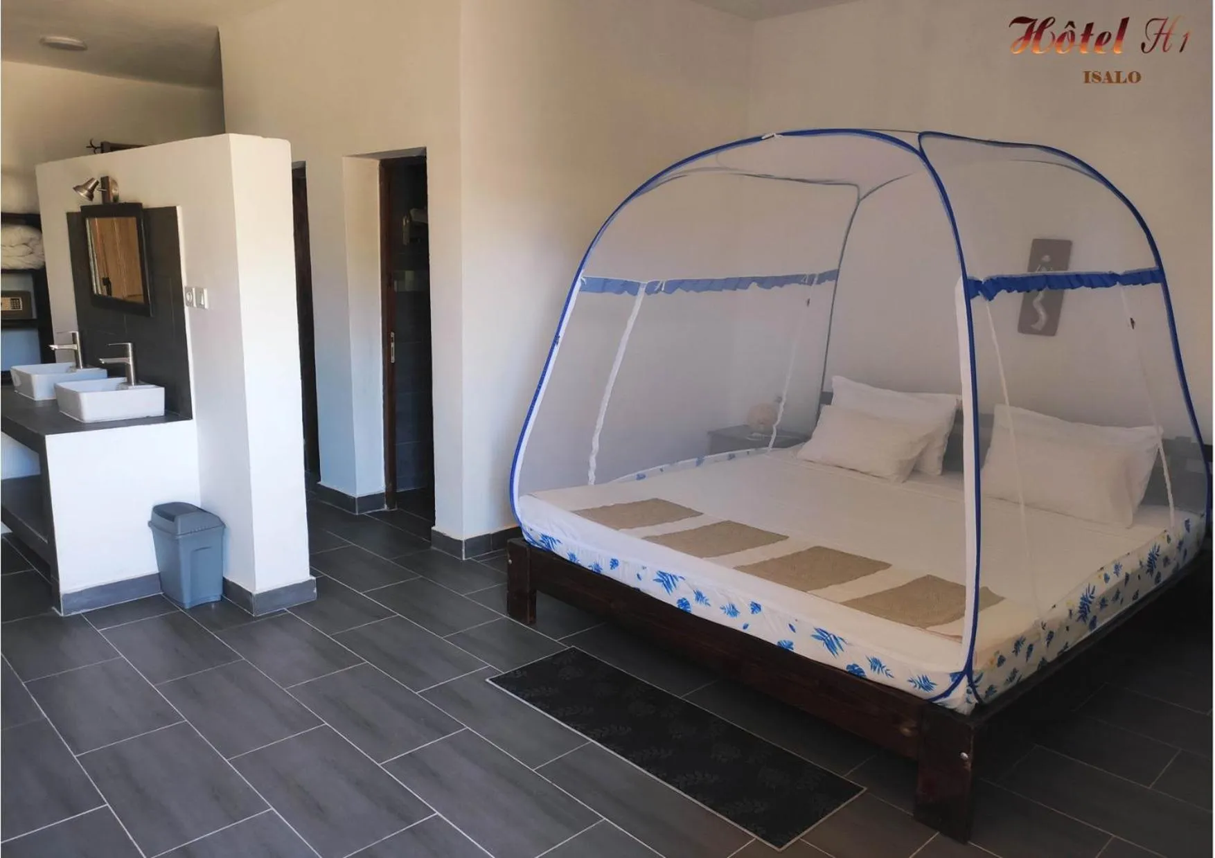 Photo of the whole room, Bed in HOTEL H1 ISALO