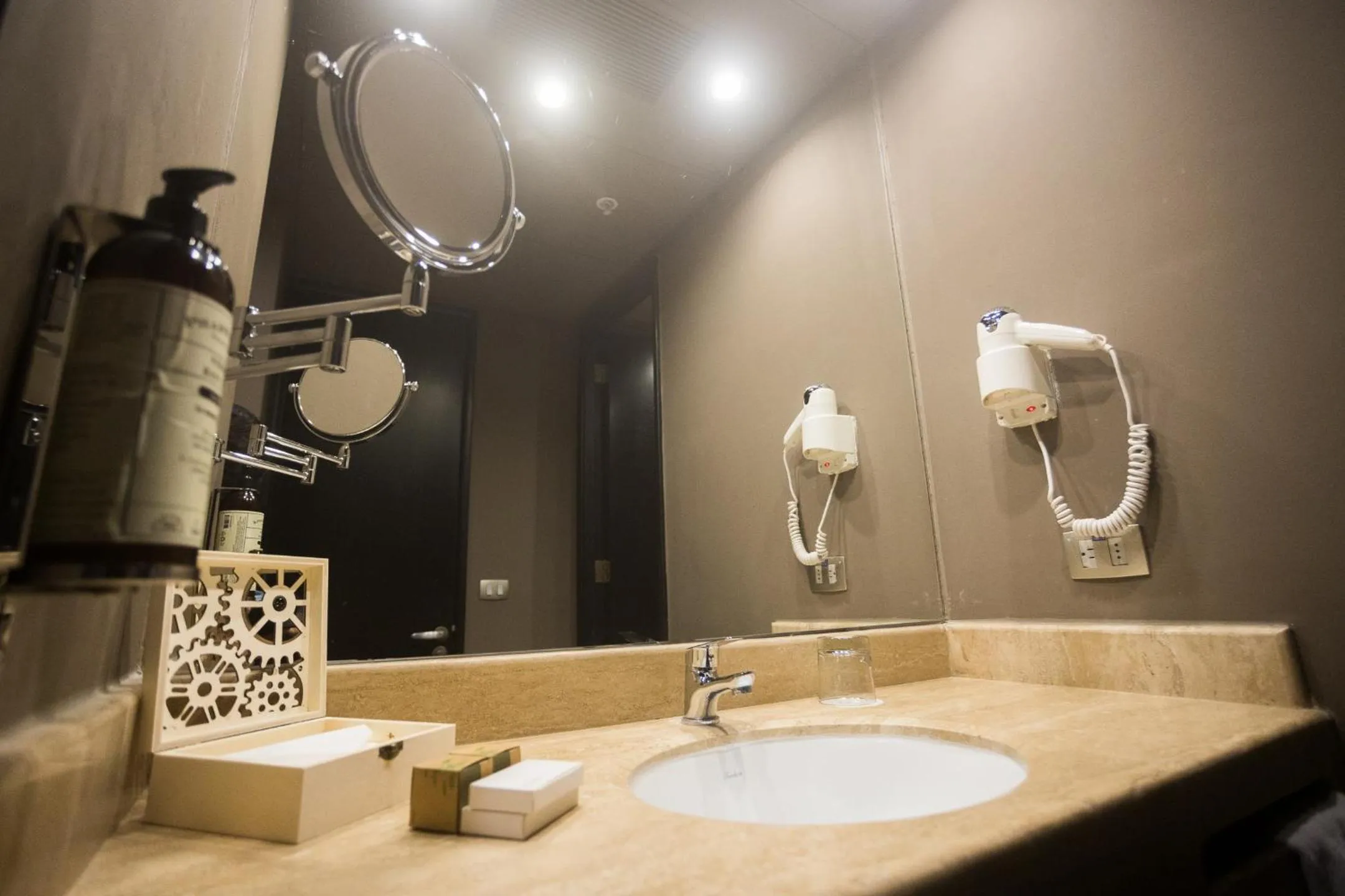 Bathroom in Mercure Santiago Centro