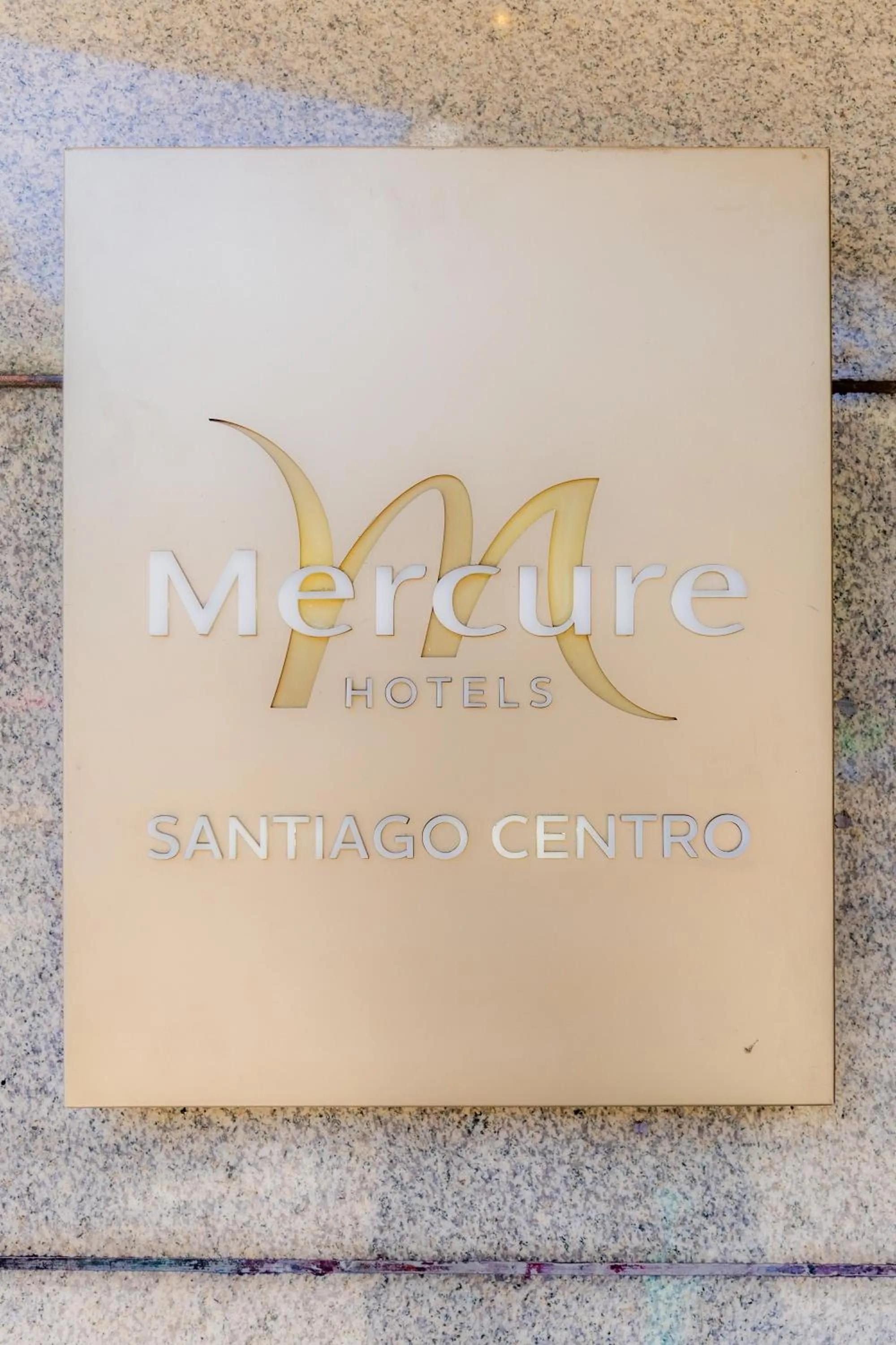 Property logo or sign in Mercure Santiago Centro