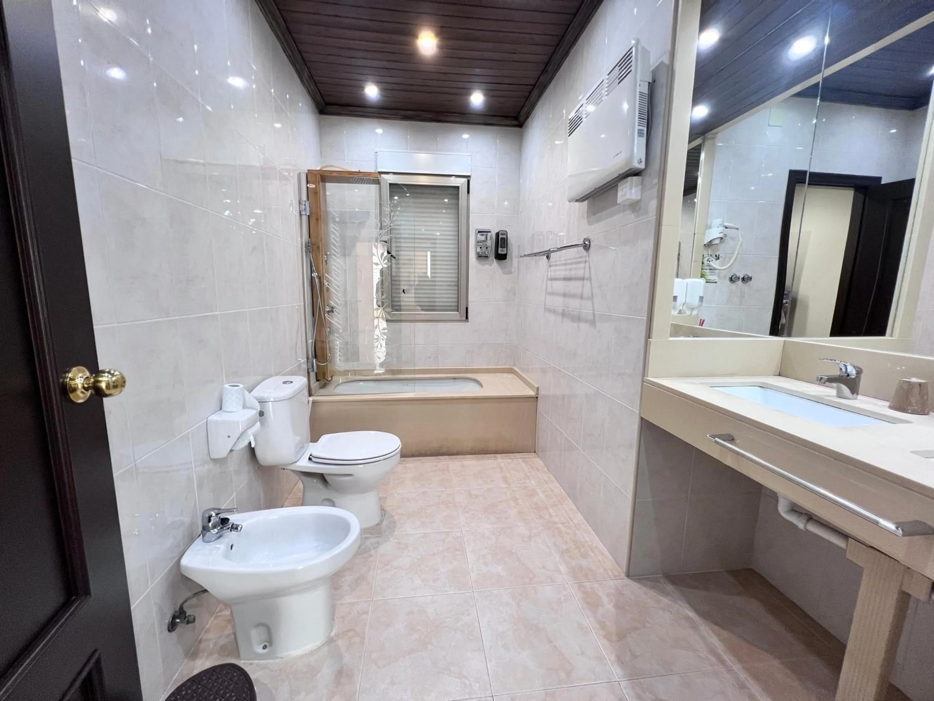 Bathroom in Hotel Don Juan