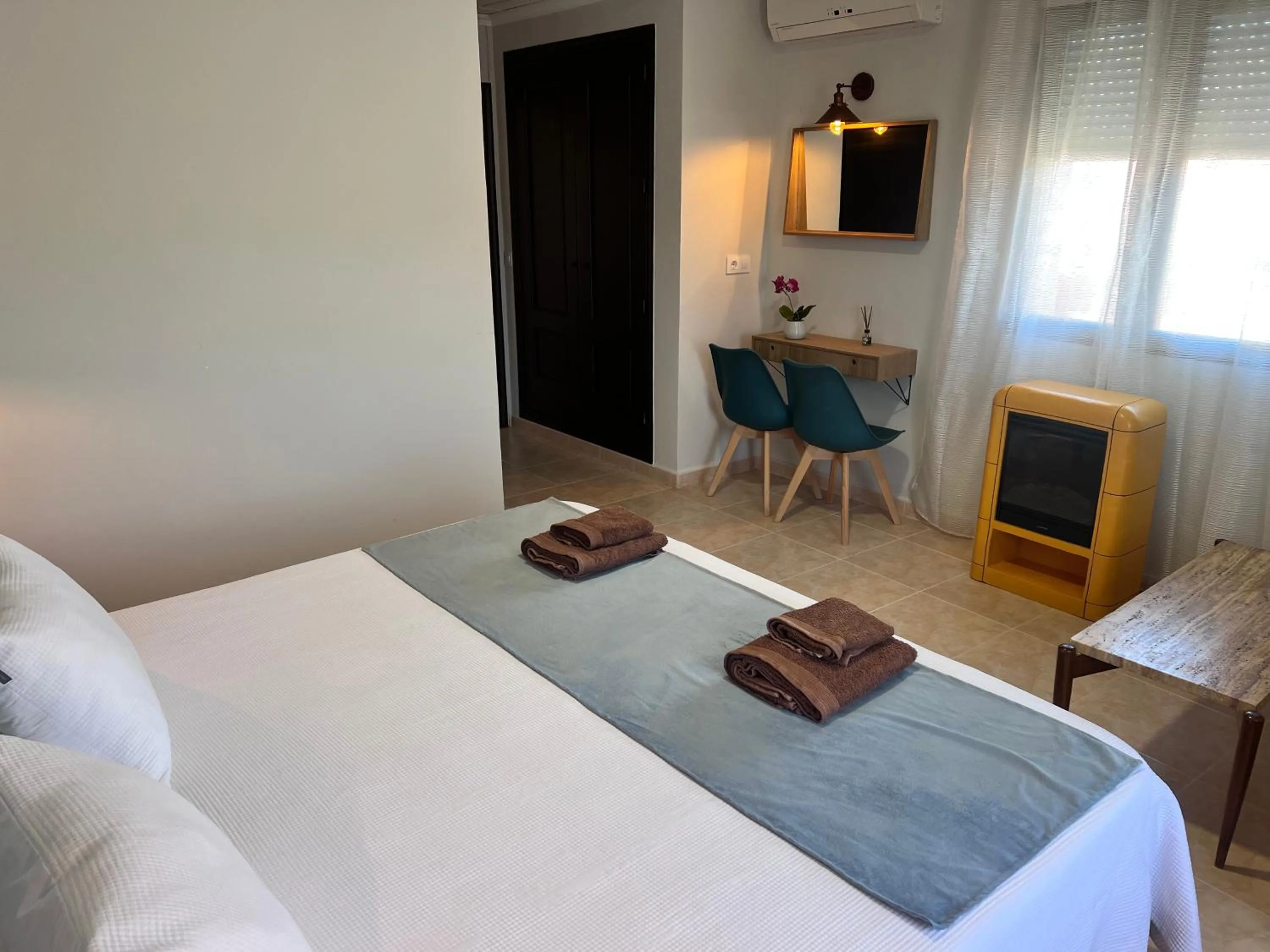 Photo of the whole room, Bed in Hotel Don Juan