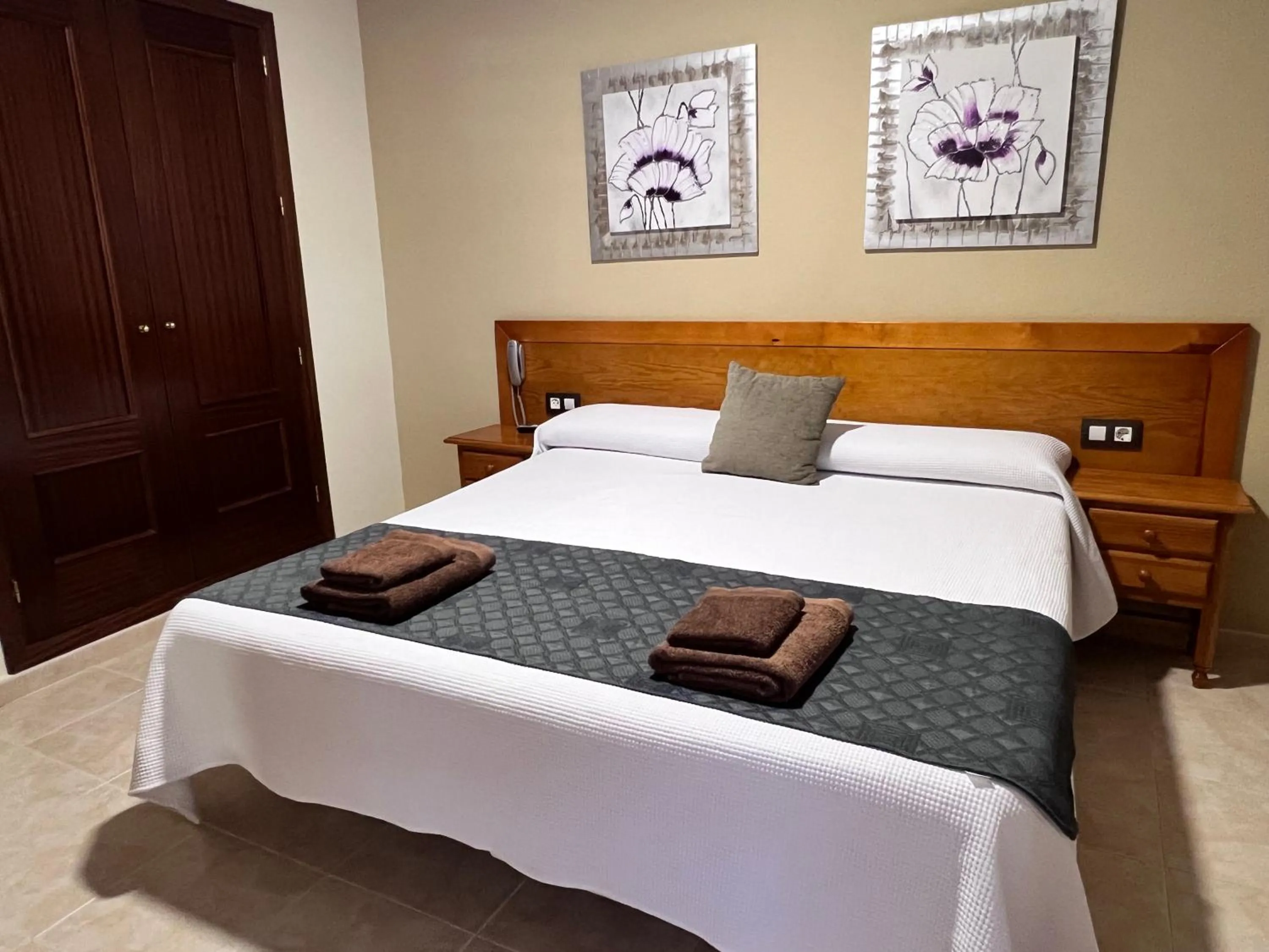 Bed in Hotel Don Juan