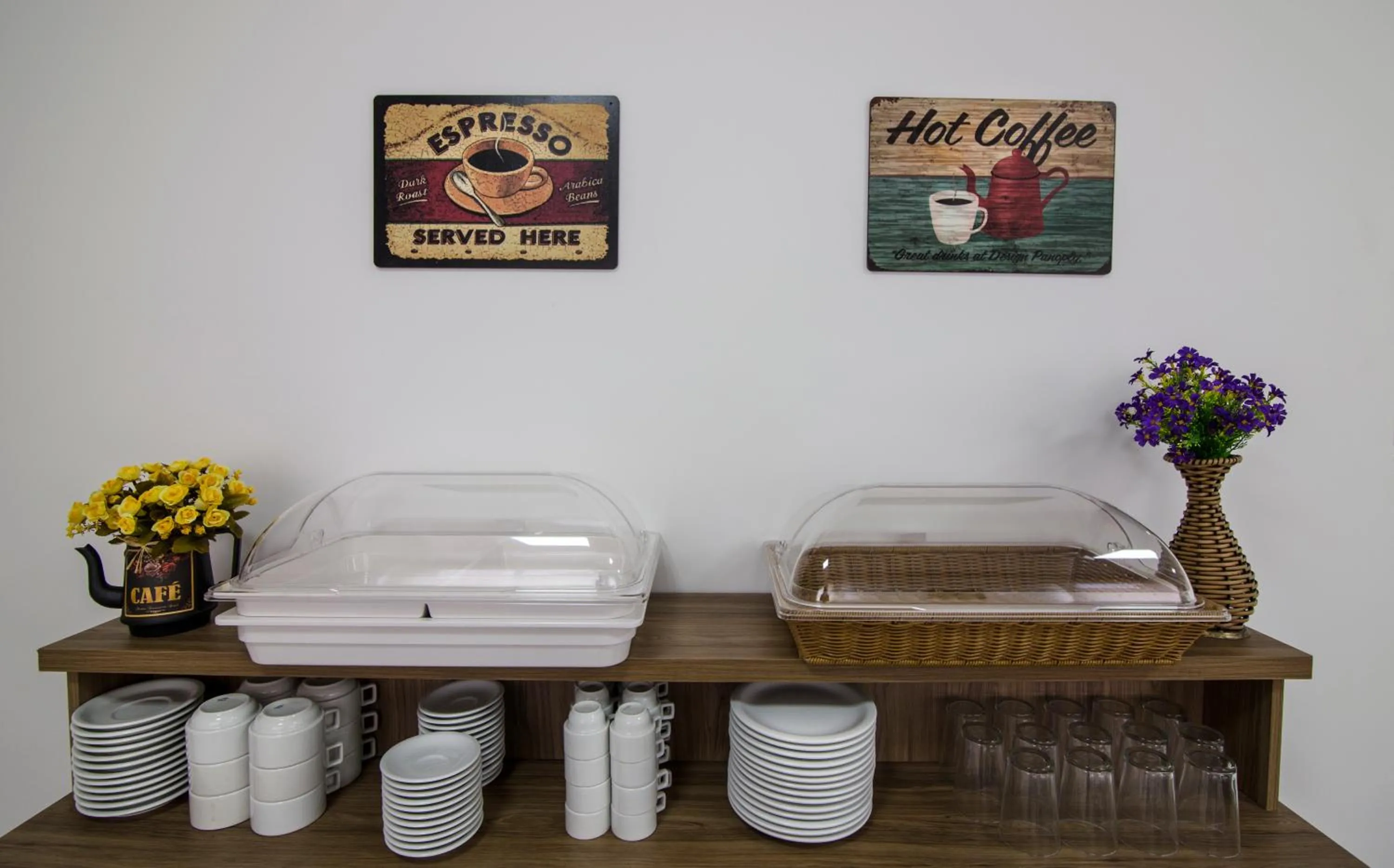 Restaurant/places to eat in Hotel Araçari