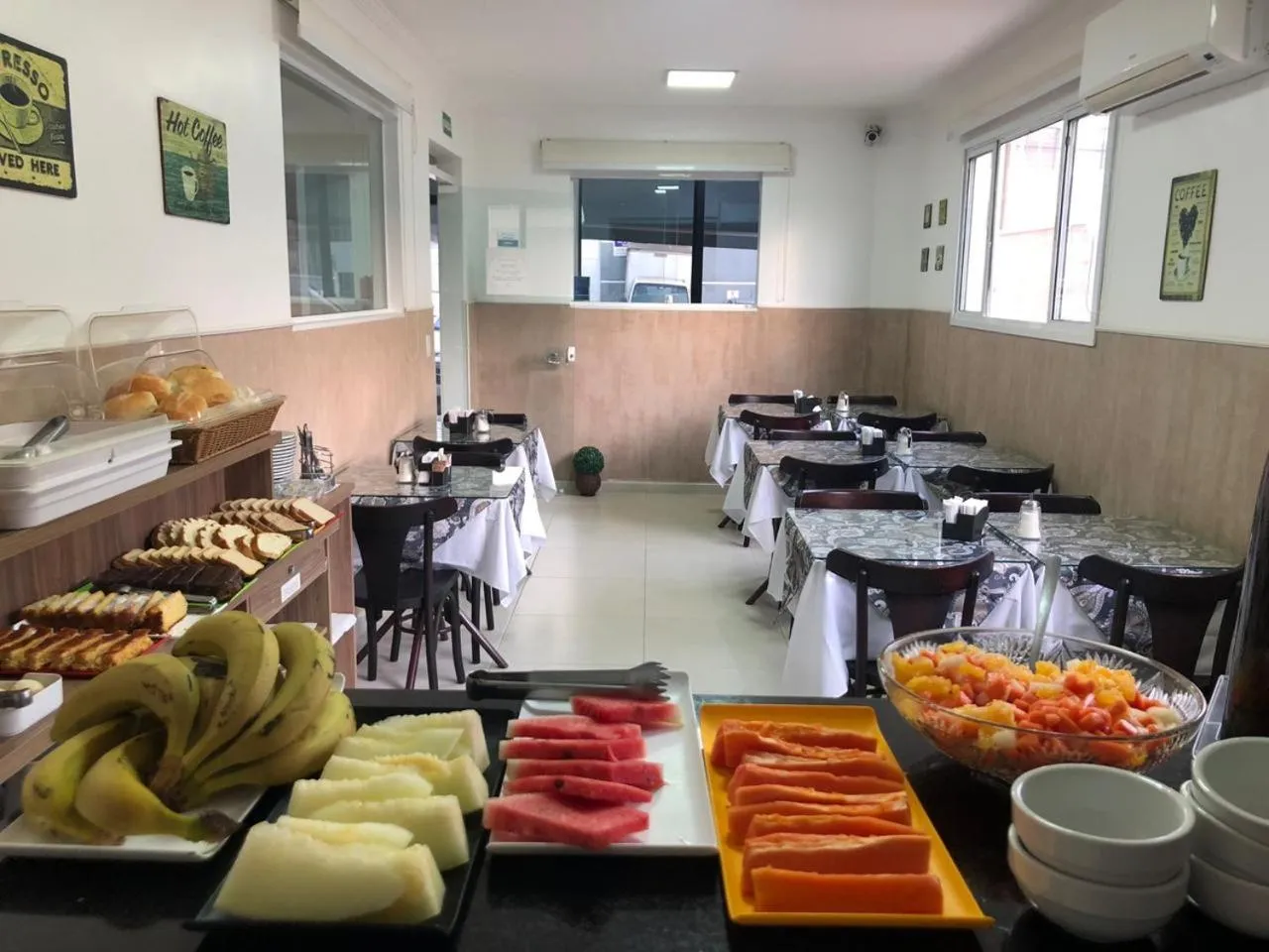 Breakfast in Hotel Araçari