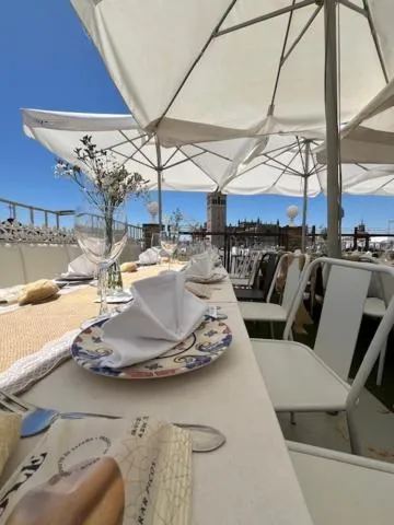 Restaurant/places to eat in Hotel Convento La Gloria