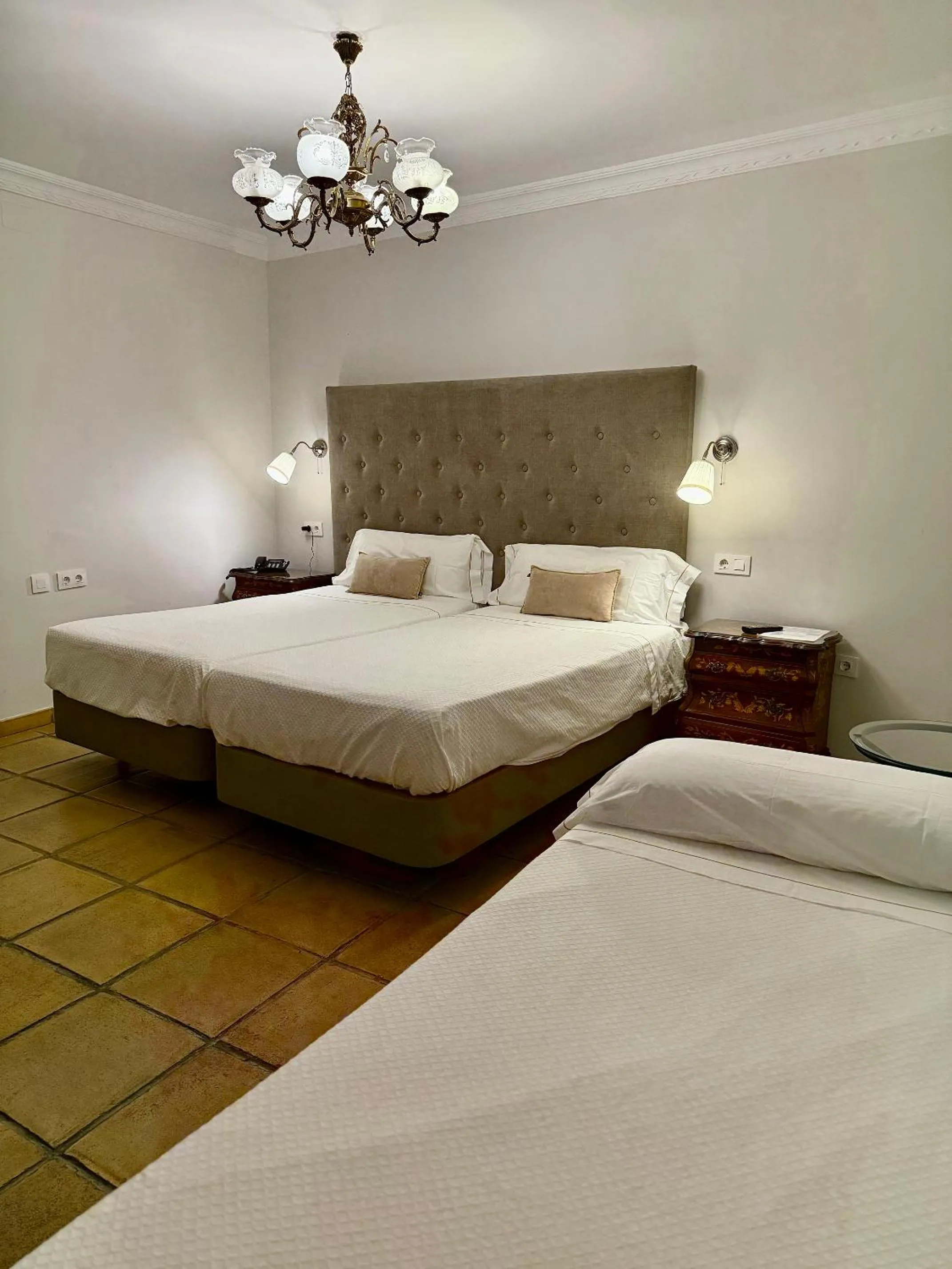 Photo of the whole room, Bed in Hotel Convento La Gloria