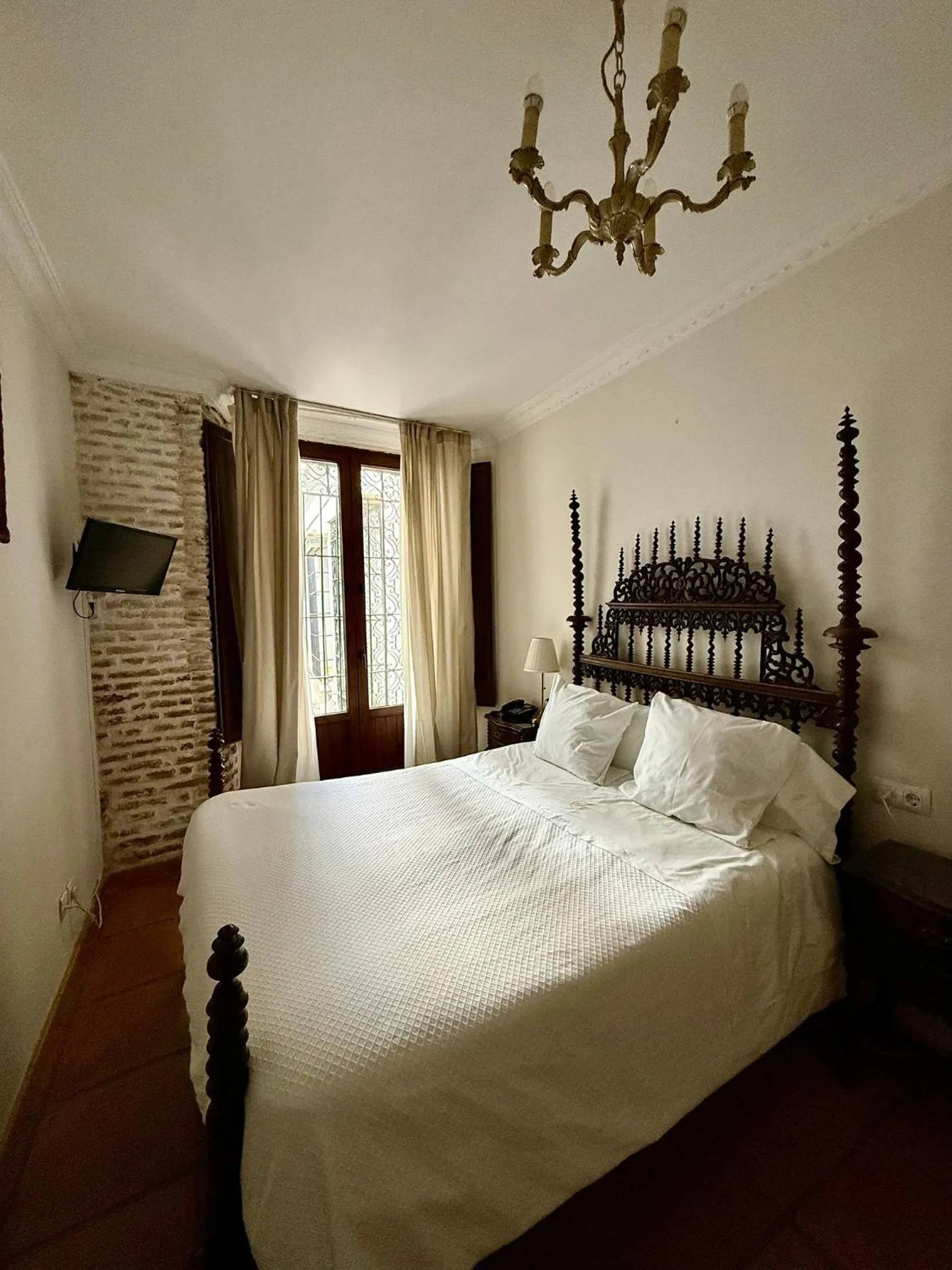 Photo of the whole room, Bed in Hotel Convento La Gloria