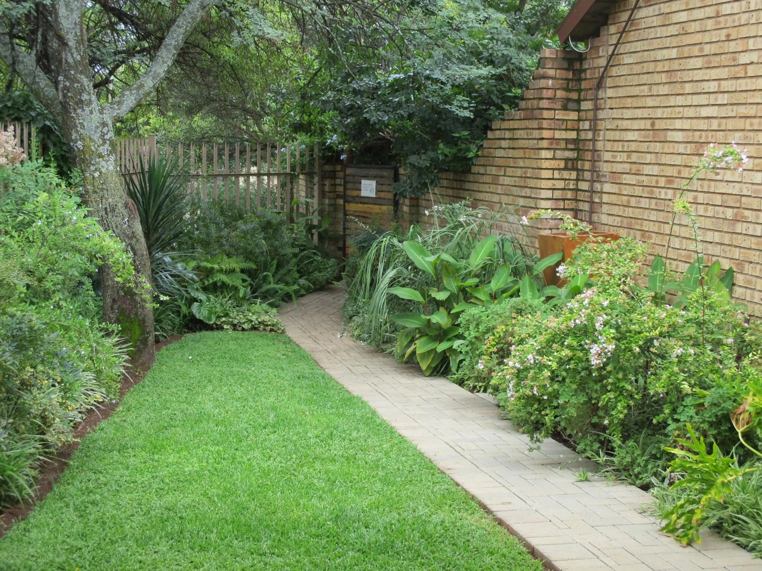 Garden in Ukarimu Guest House