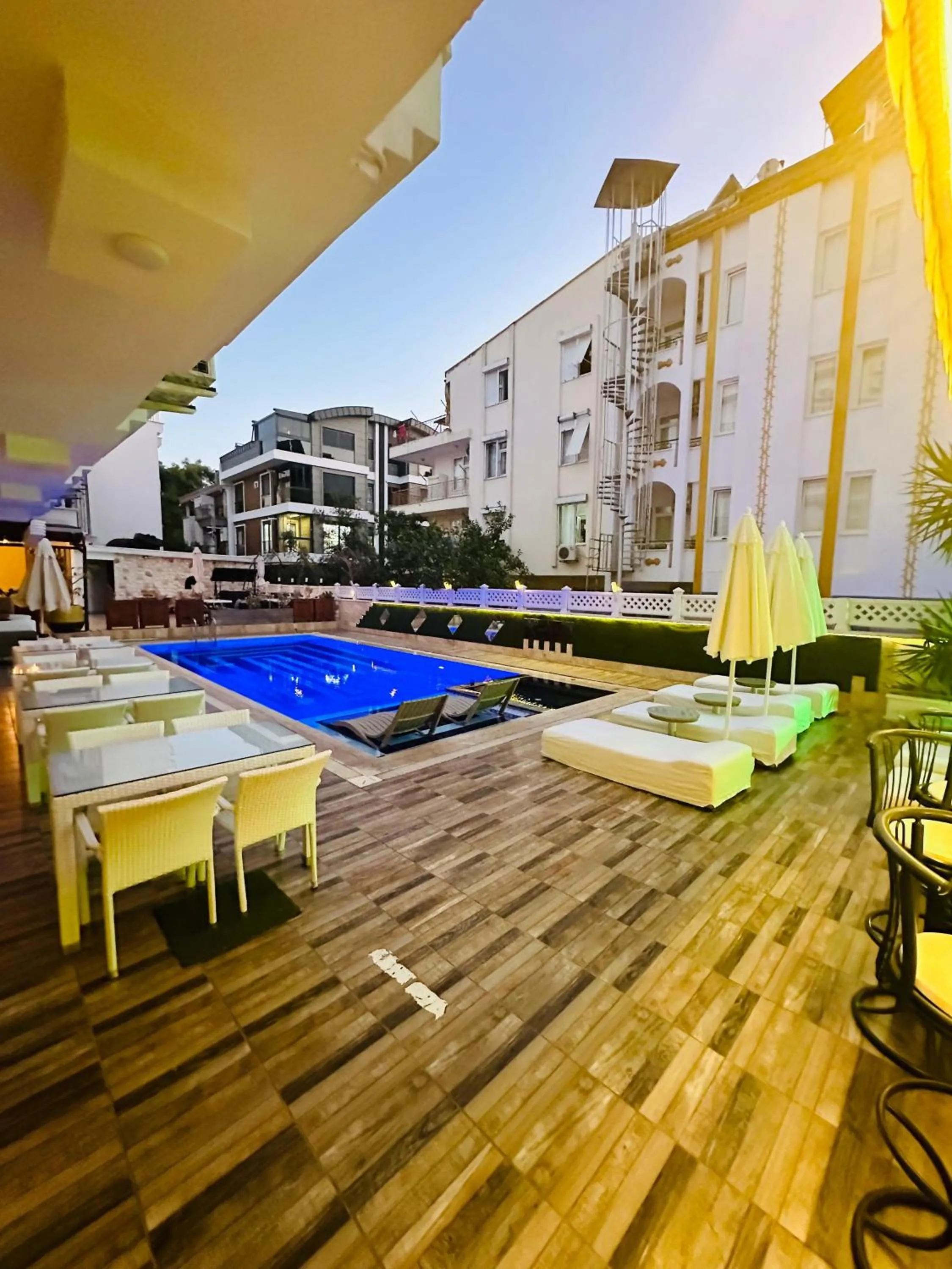 Swimming pool in NFK The House Hotel