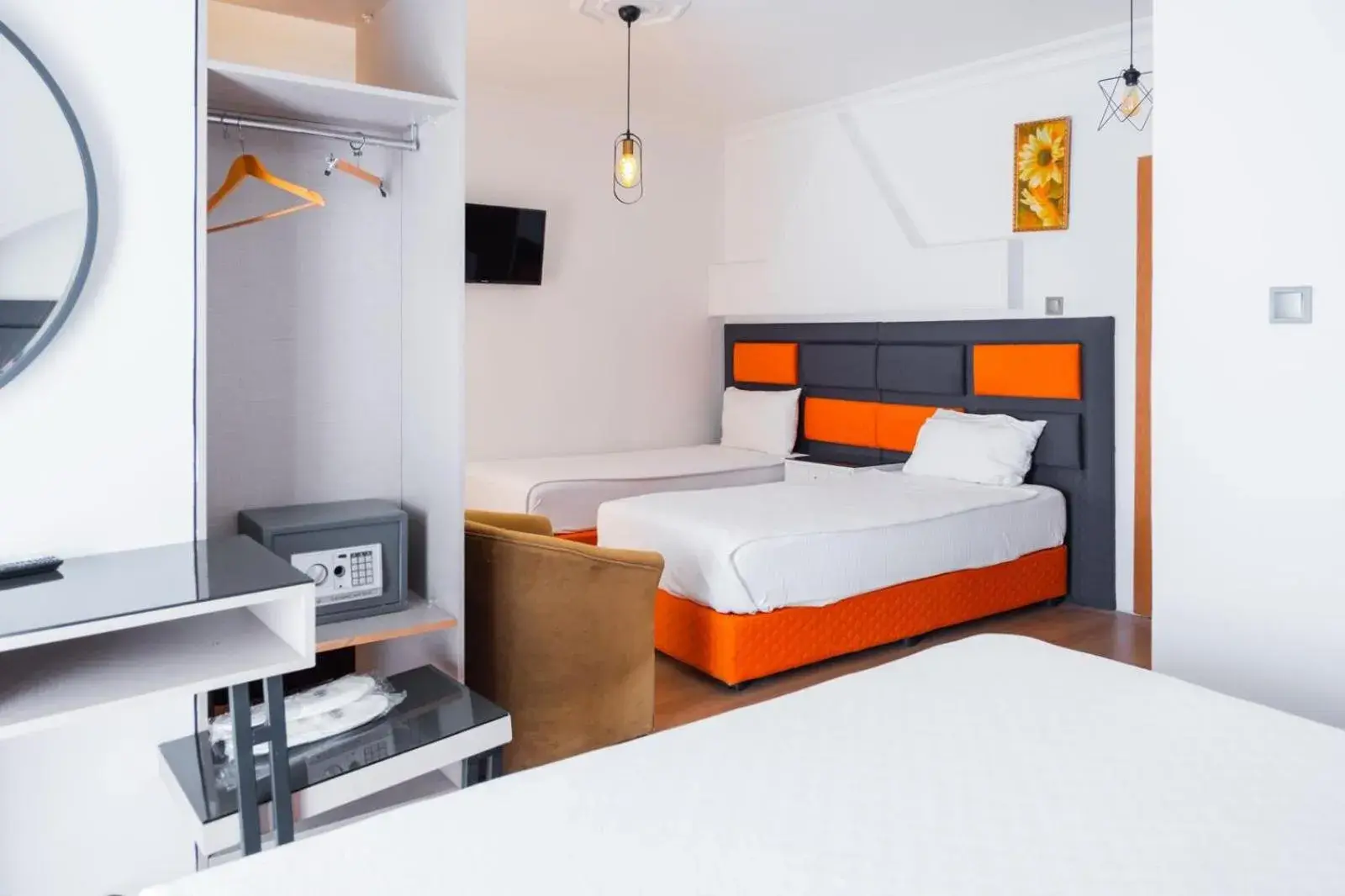 Family Room in NFK The House Hotel Family Room in NFK The House Hotel