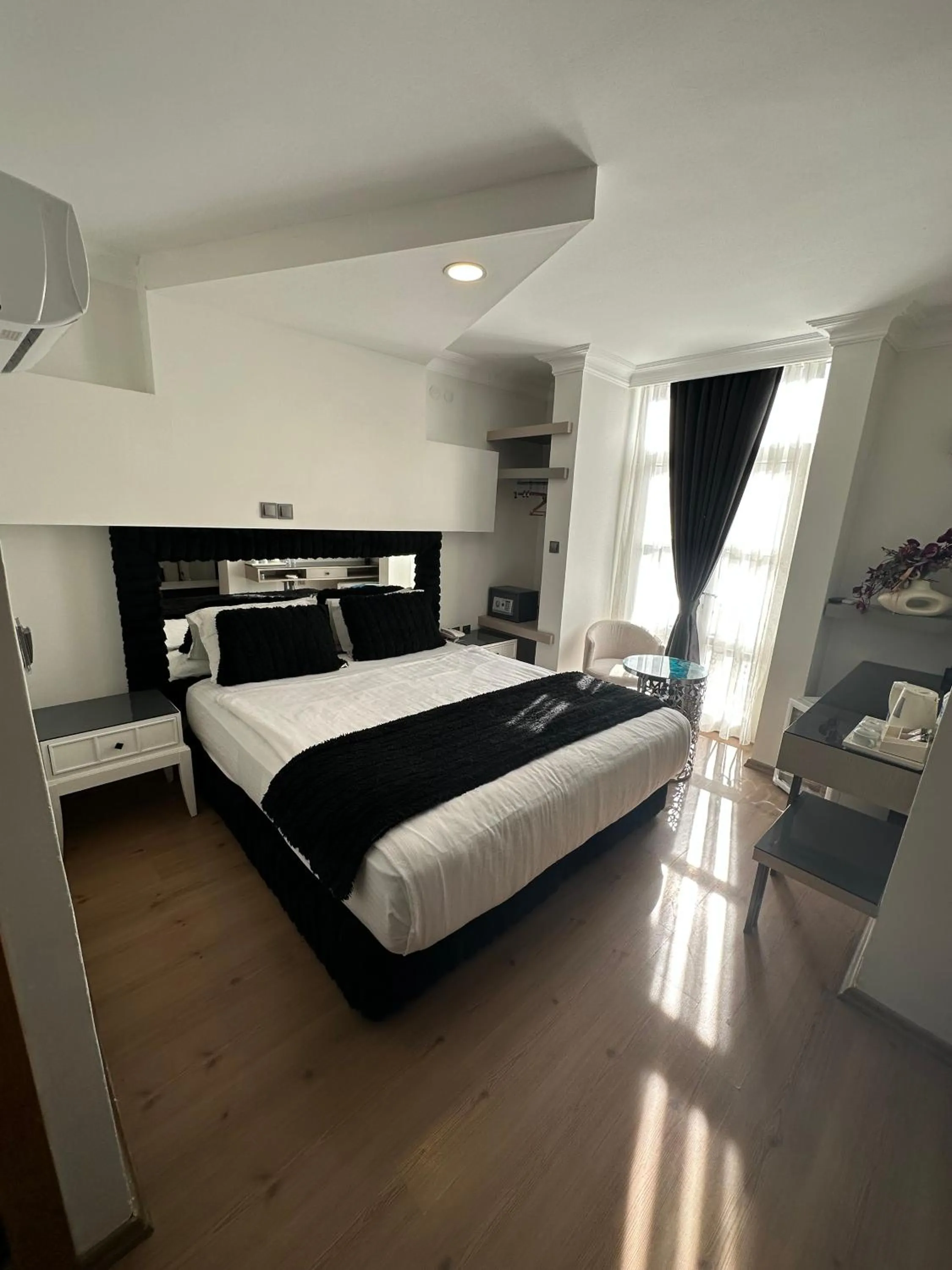 Bed in NFK The House Hotel