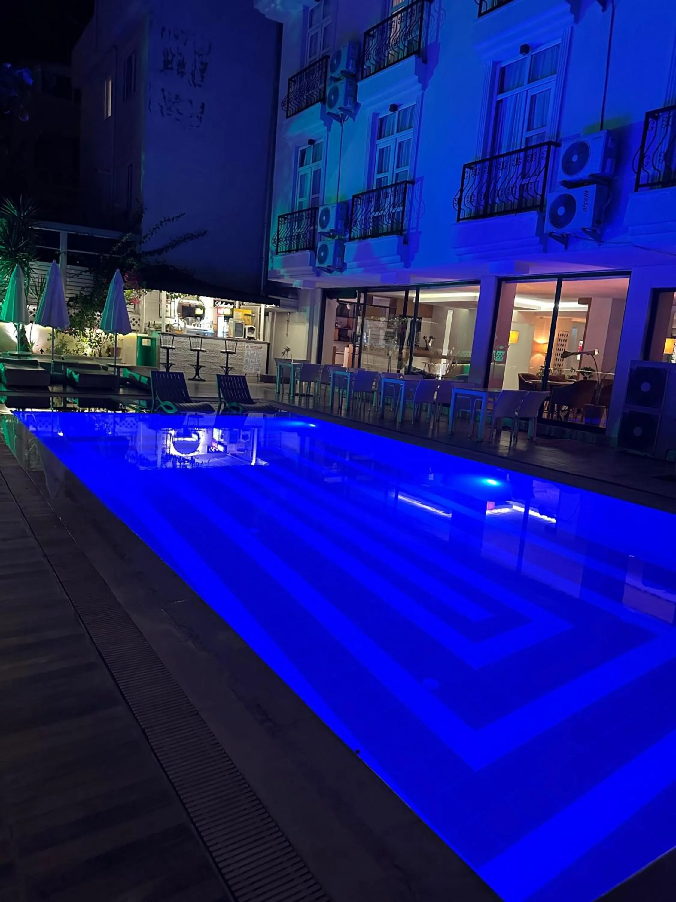 Swimming pool in NFK The House Hotel