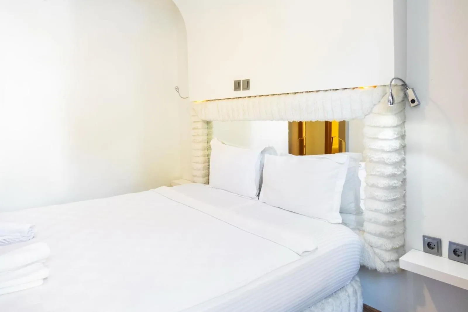 Bed in NFK The House Hotel