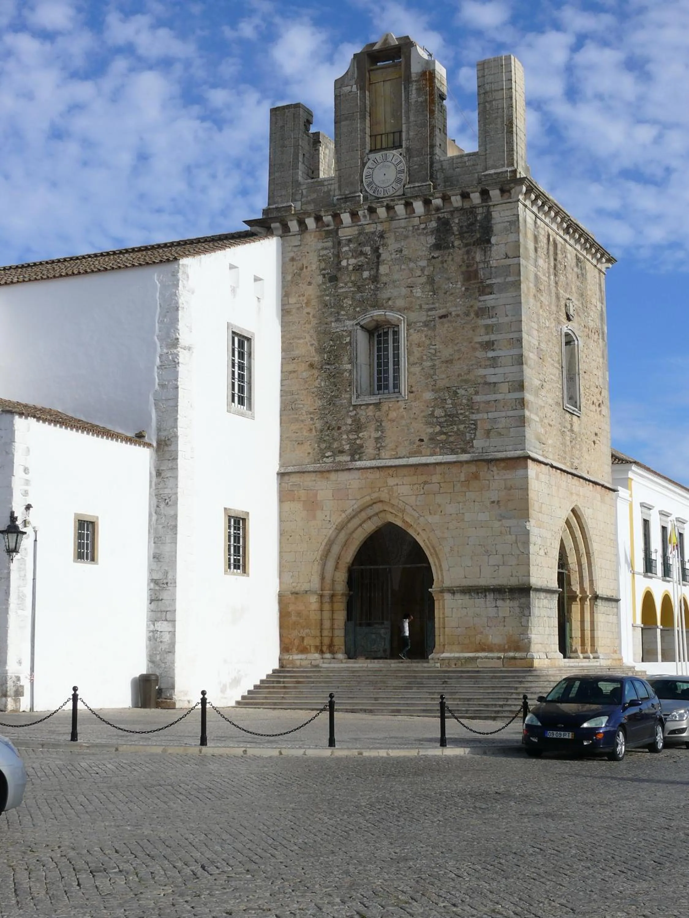 Neighbourhood in Happy House