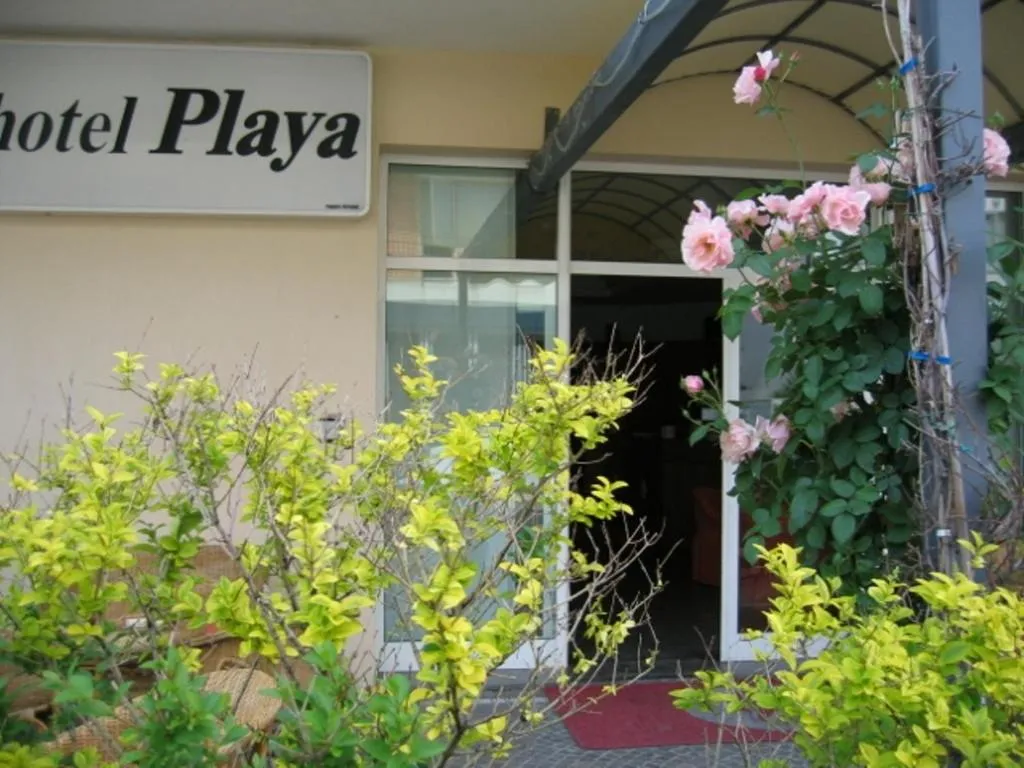 Spring in Hotel Playa