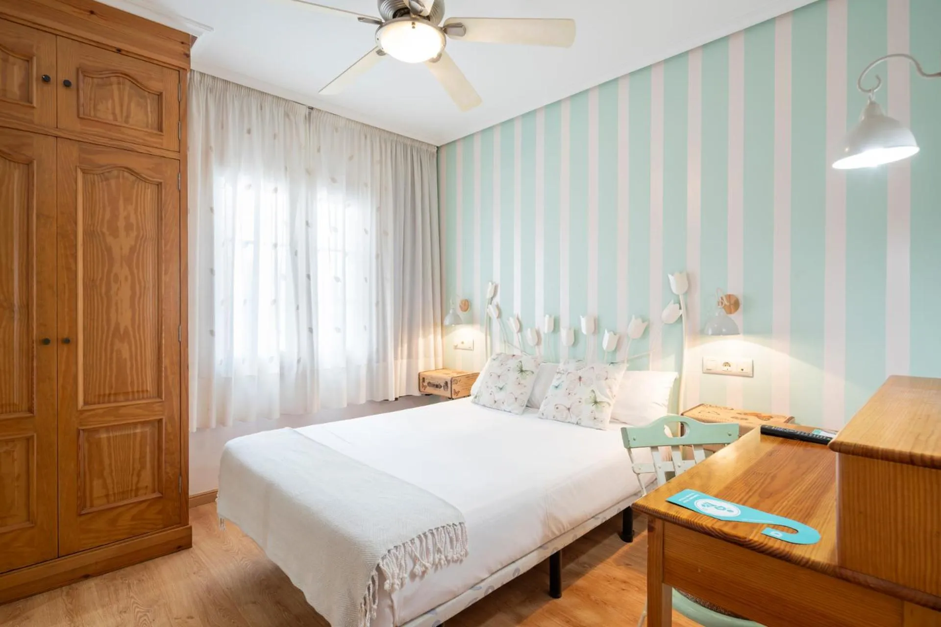 Bed in Hotel Alda Puerta Del Sol